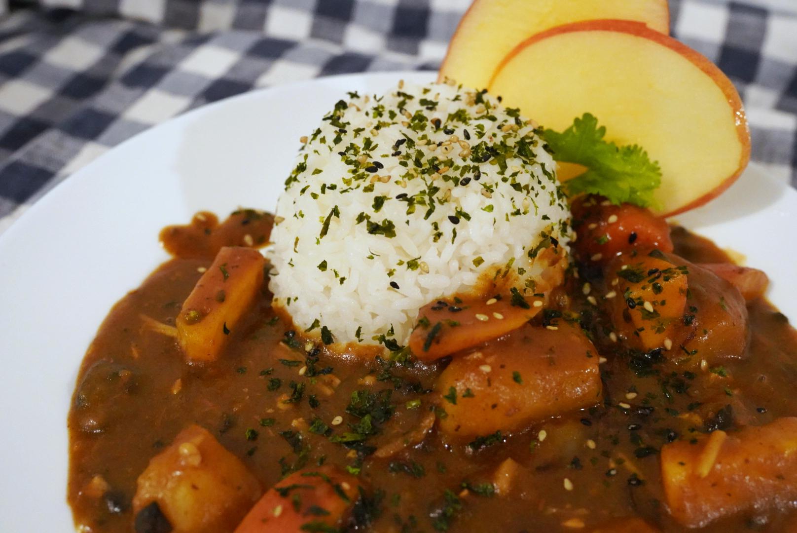 [Homemade] Japanese "Vermont Apple" Curry with Demi r/food