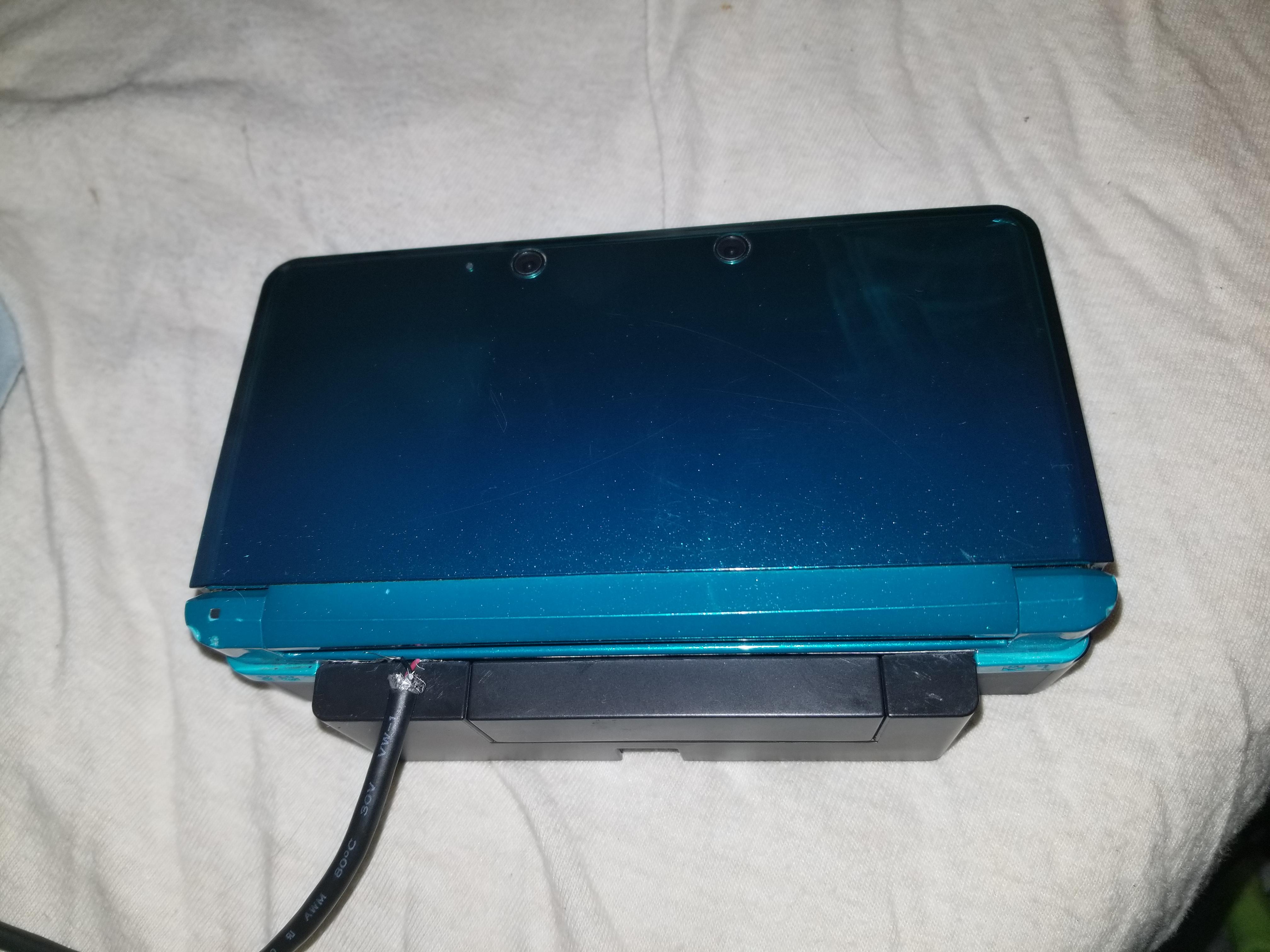 Didint have a 3ds charger and craving nostolgia, solution cut a usb cord use only red and black