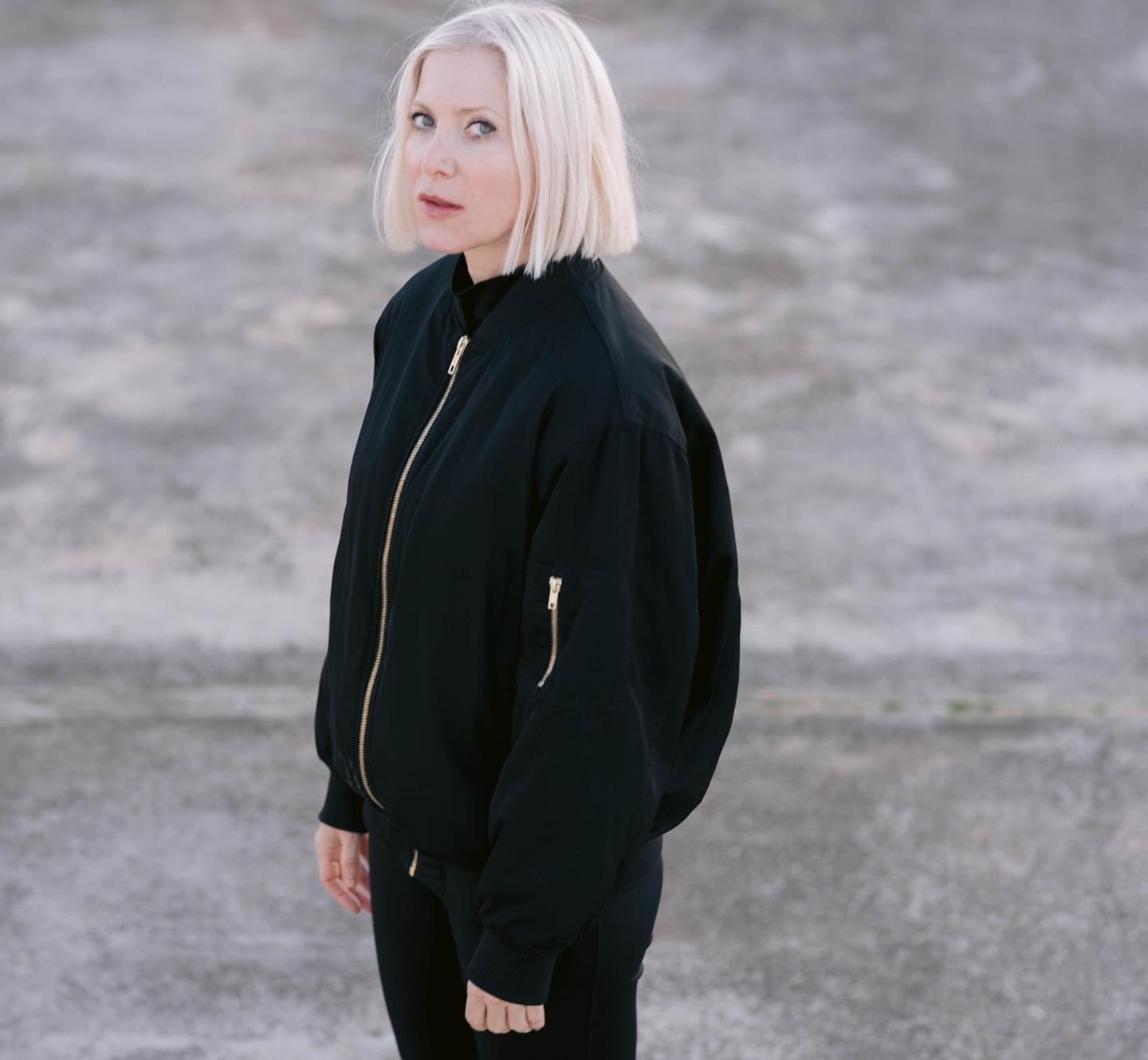 This exact bomber jacket. r/findfashion