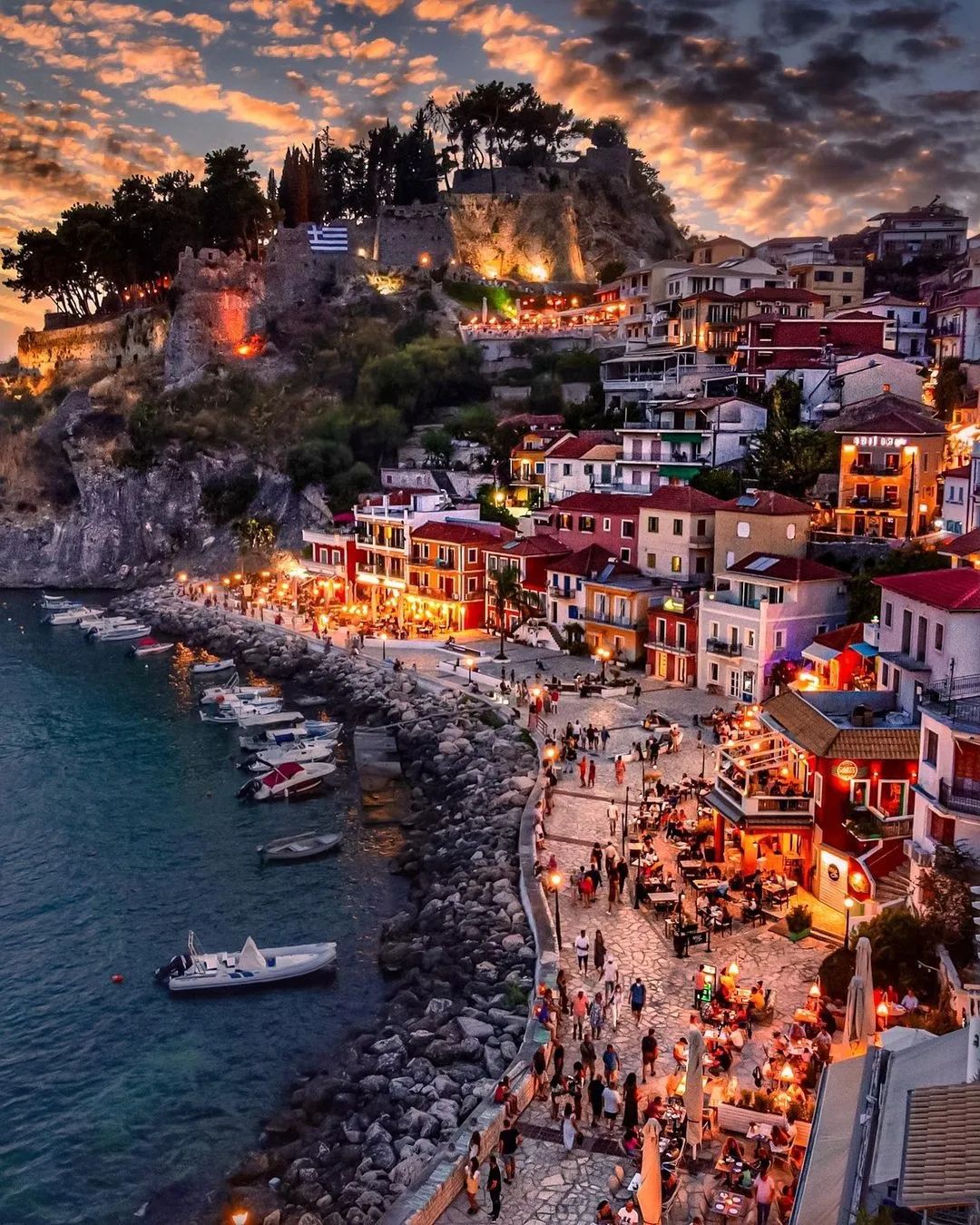 Parga, Greece 🇬🇷 r/CityPorn