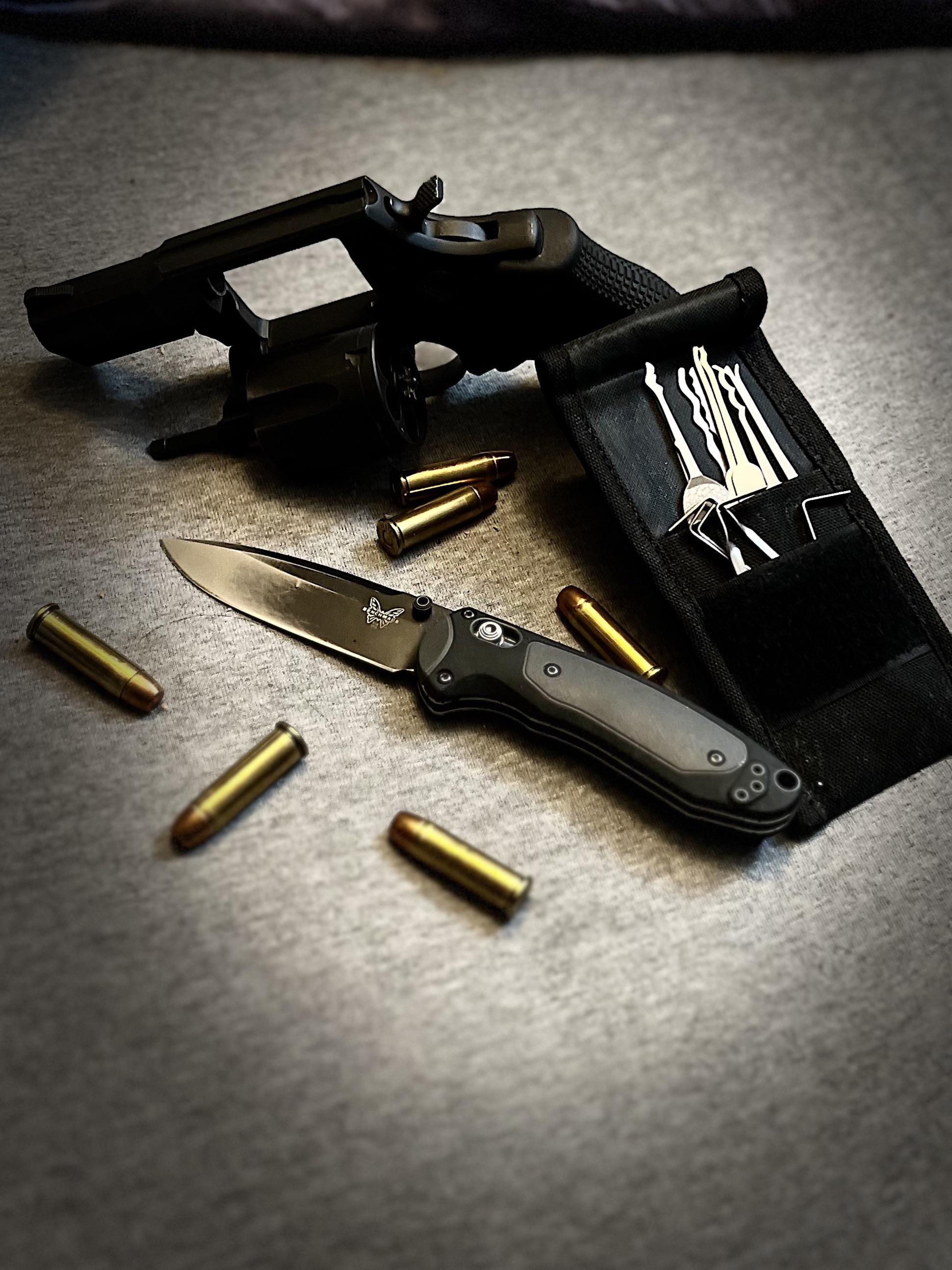 Todays carry, let’s see them beater blades👀 r/EDC