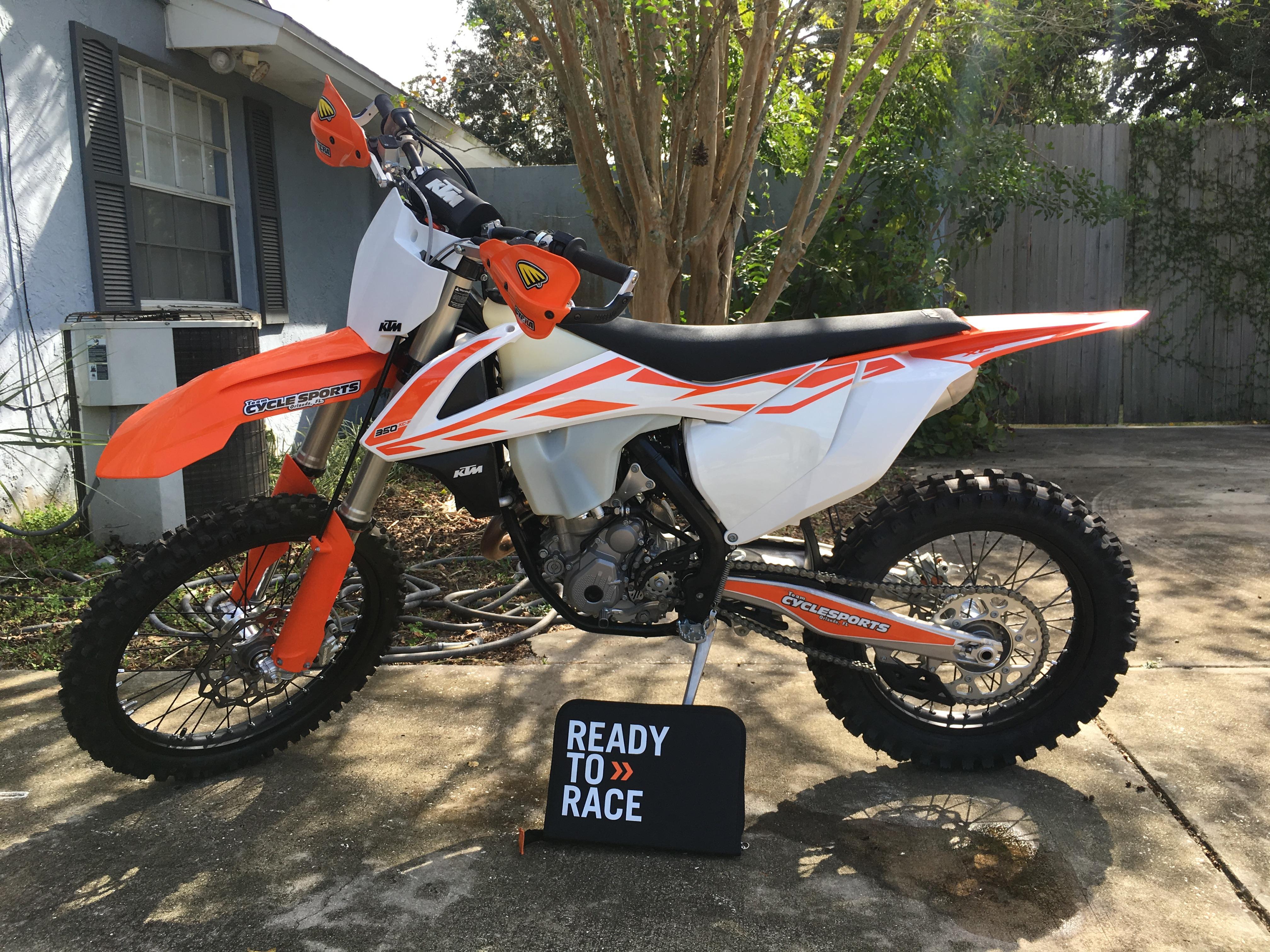 Before she got dirty...virgin dirt bike r/MotorcycleFans