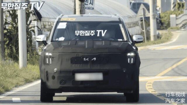 New 2023 Telluride Spy Pictures, It Looks Like They Changed The Iconic Front Light By Split Them Two Part. : R/Kia