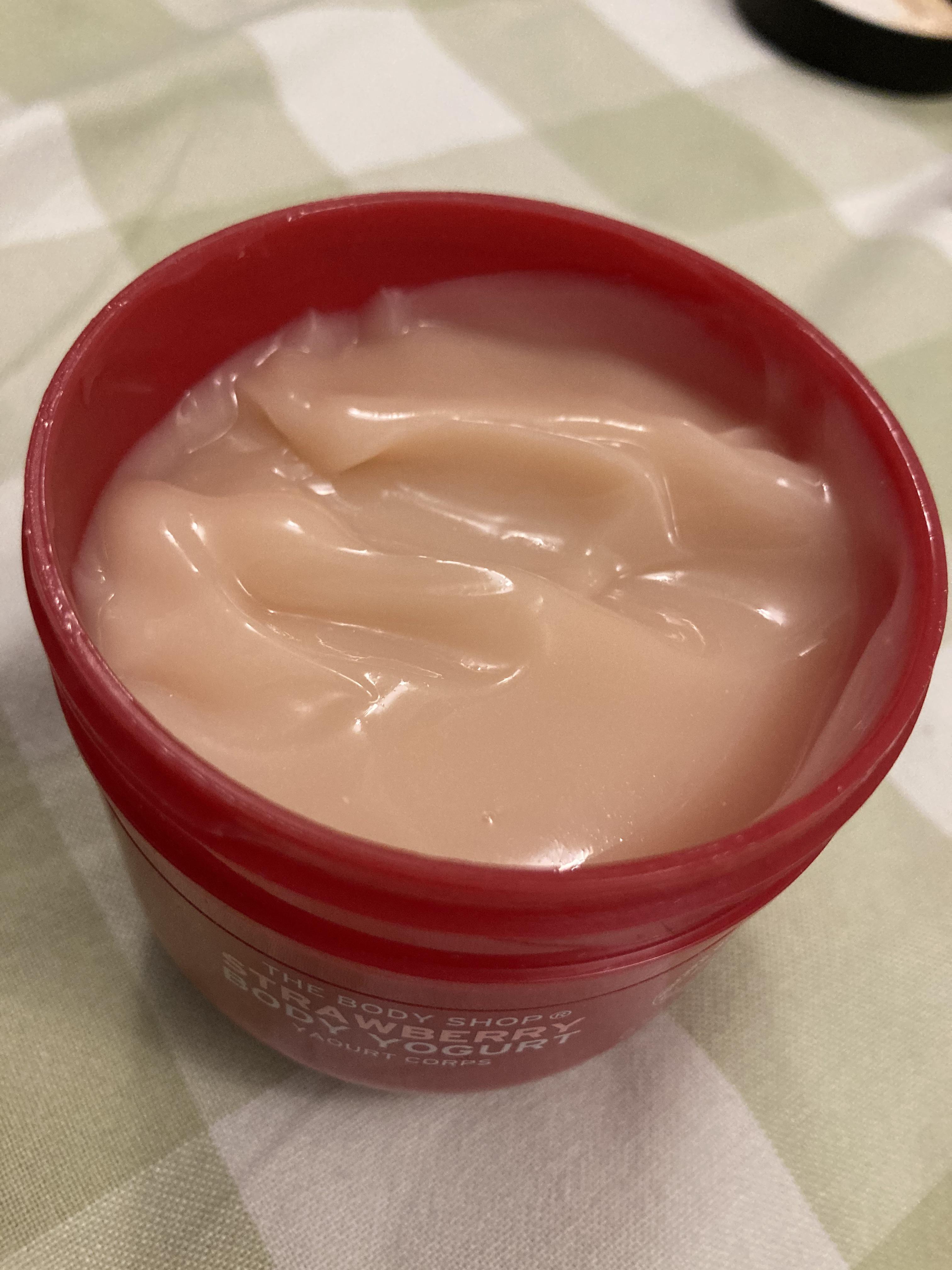 Enticing strawberry pudding! Smells heavenly, shakes like jelly! r