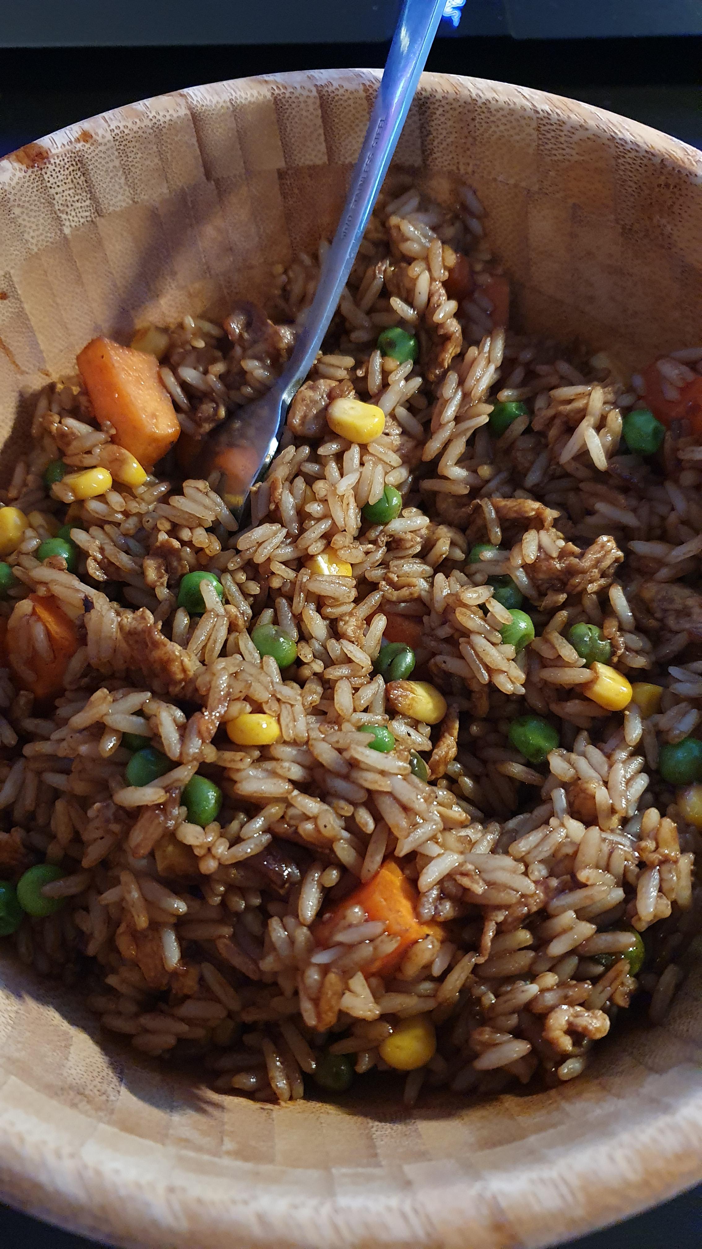 First time making egg fried rice with MSG. I can now taste flavour! r