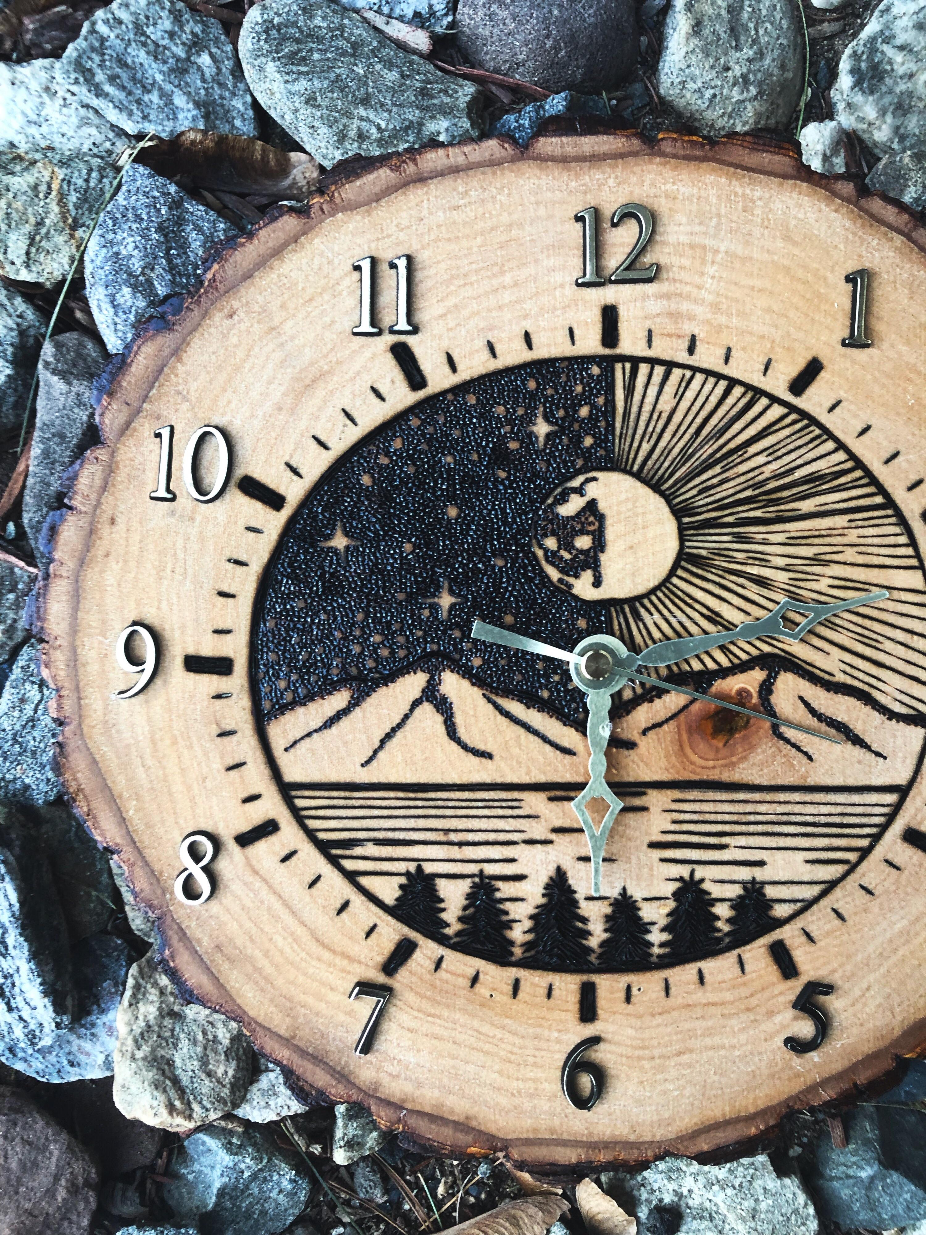 First time burning a clock! r/Pyrography