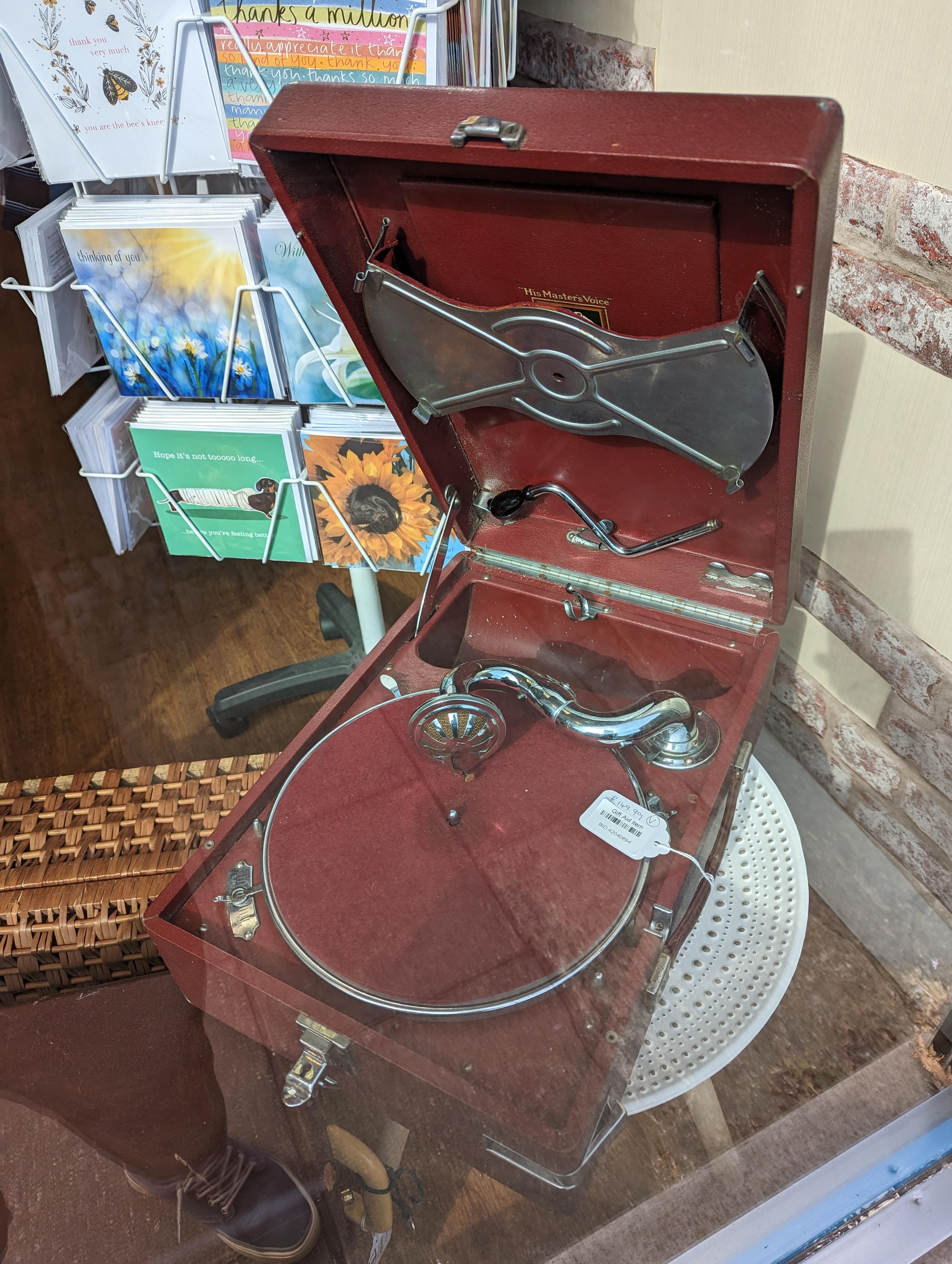 His Master's Voice retro record player r/turntables