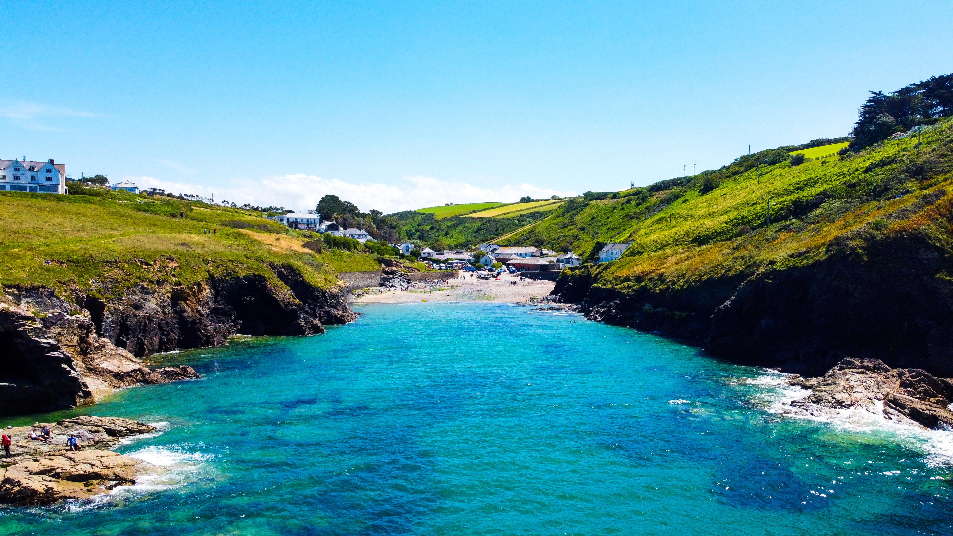 Port Gaverne, Cornwall r/britpics