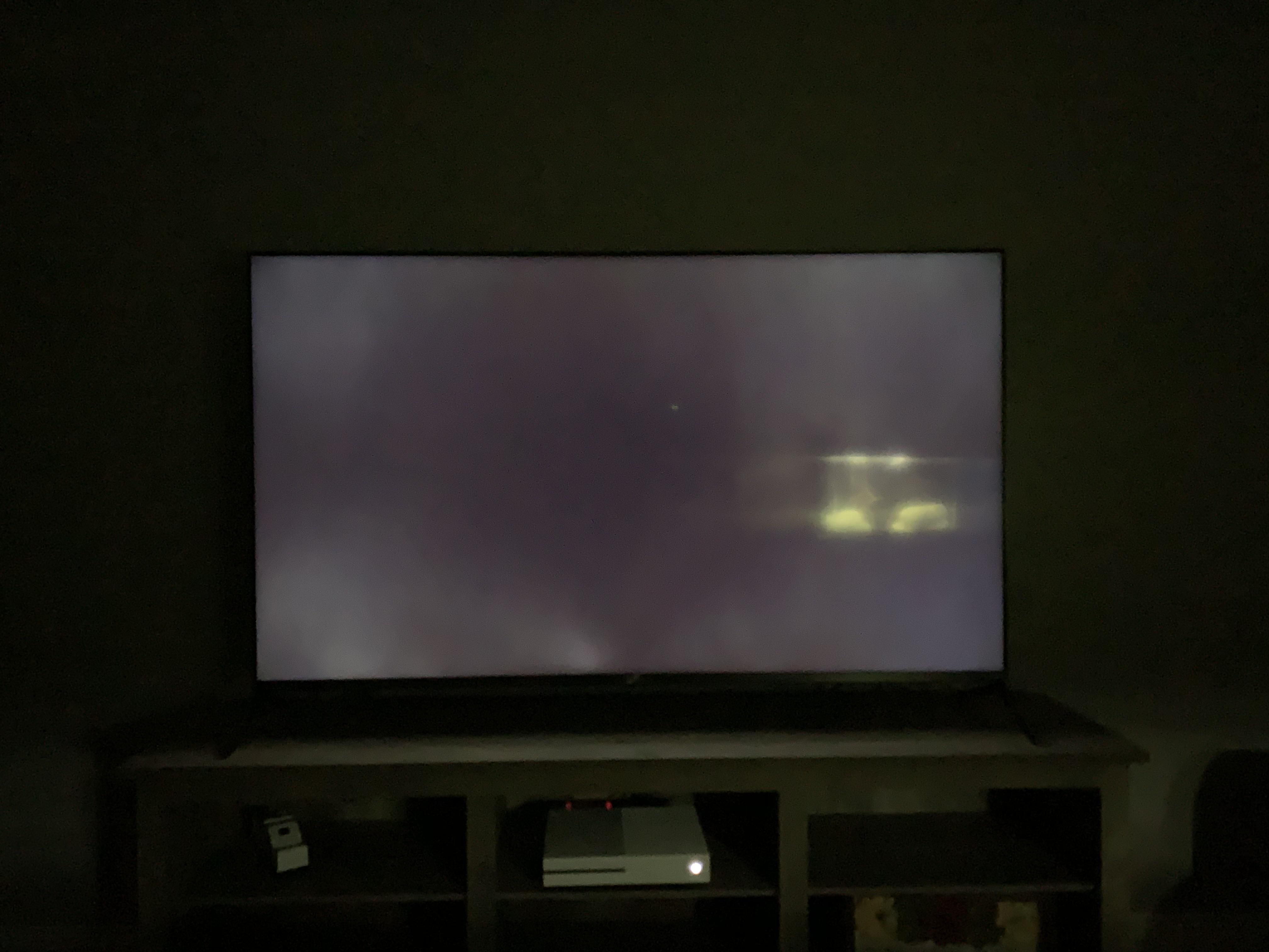 TCL 65” 6 series QLED, white spots during black screen is this normal? r/4kTV
