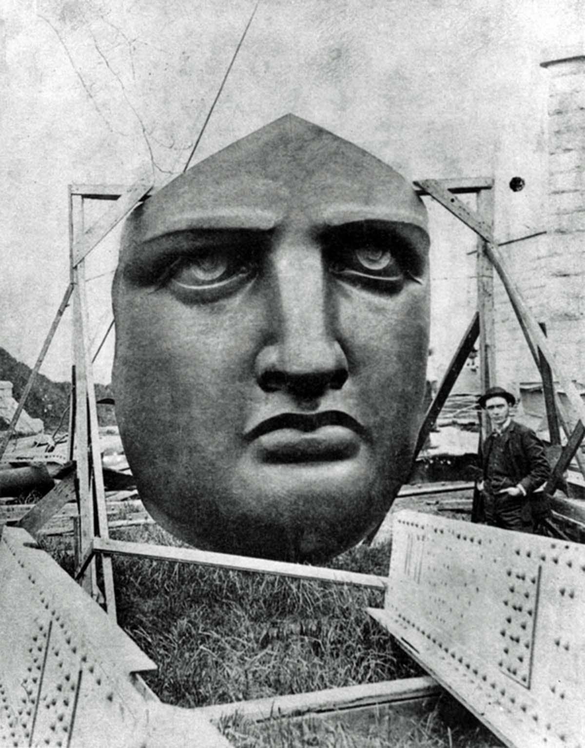 The unpacking of the Statue of Liberty's head in the New York harbor