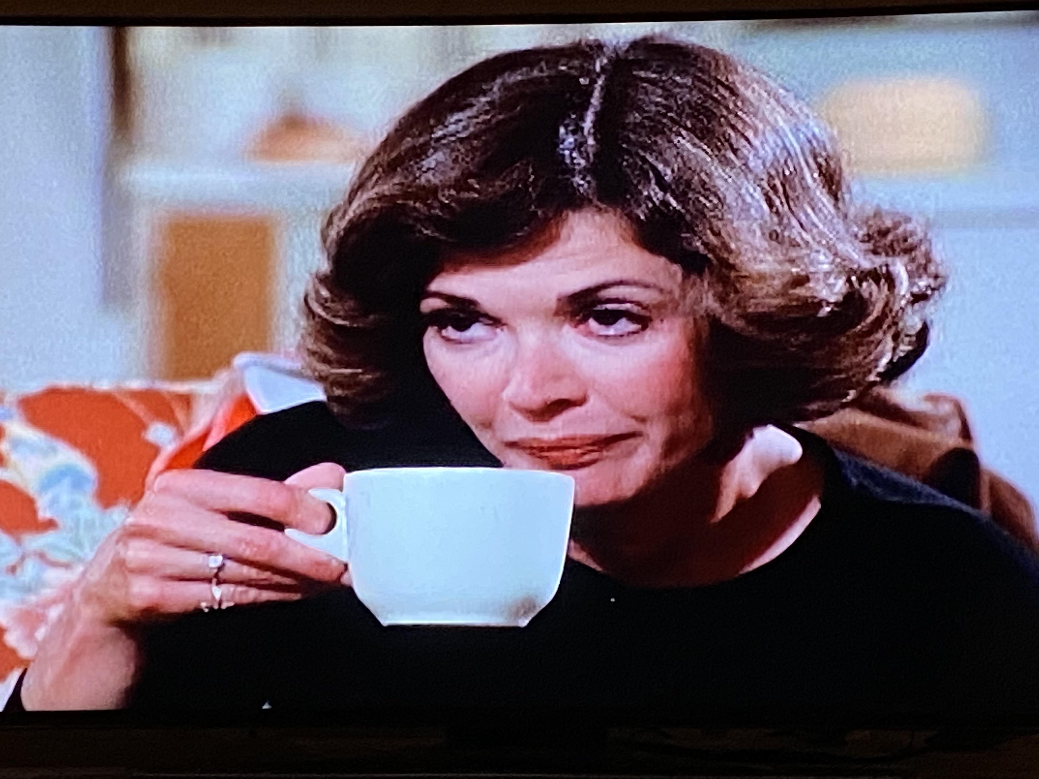 Lucille Bluth, 1976 r/arresteddevelopment
