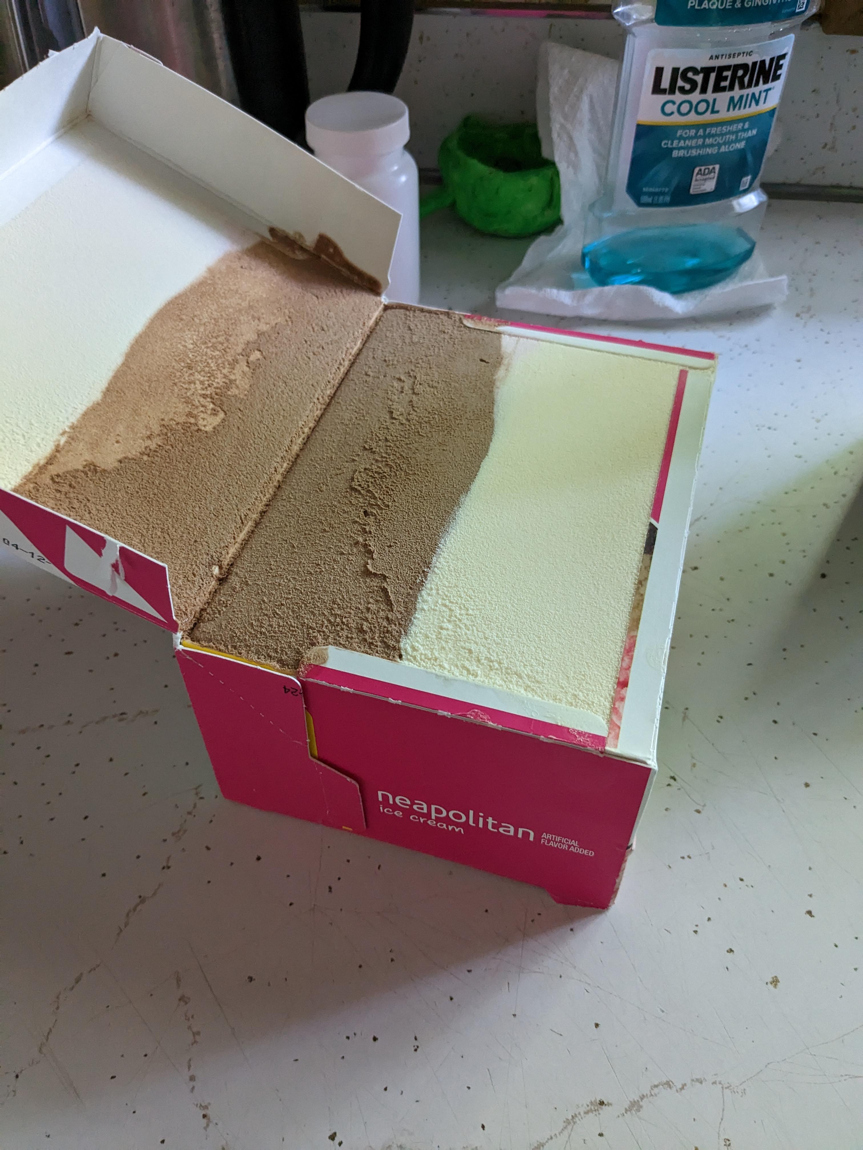 Food? In the bathroom? r/Frasier