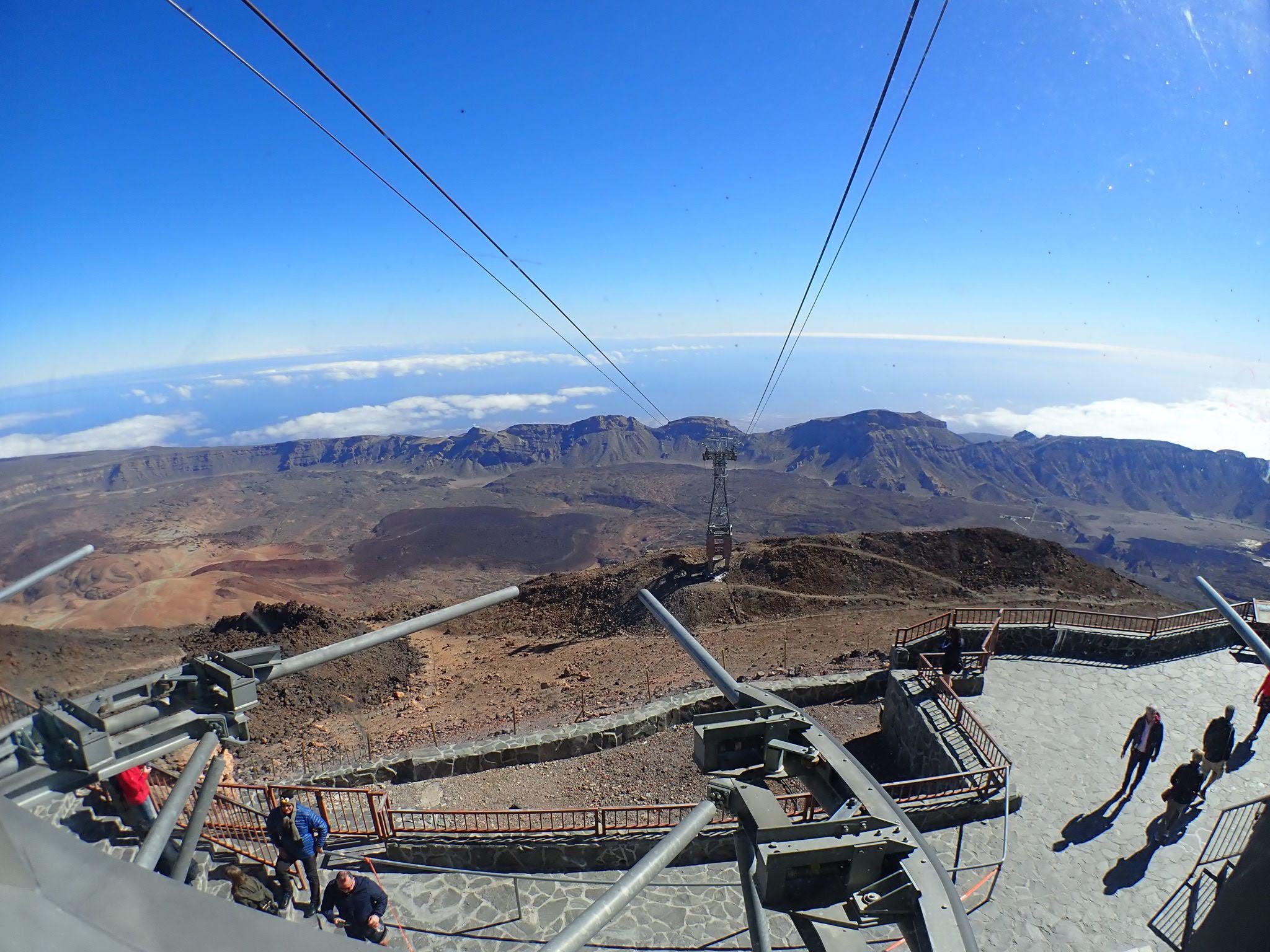 Teide cable car view. 3450 meters above sea level. r/CanaryIslands