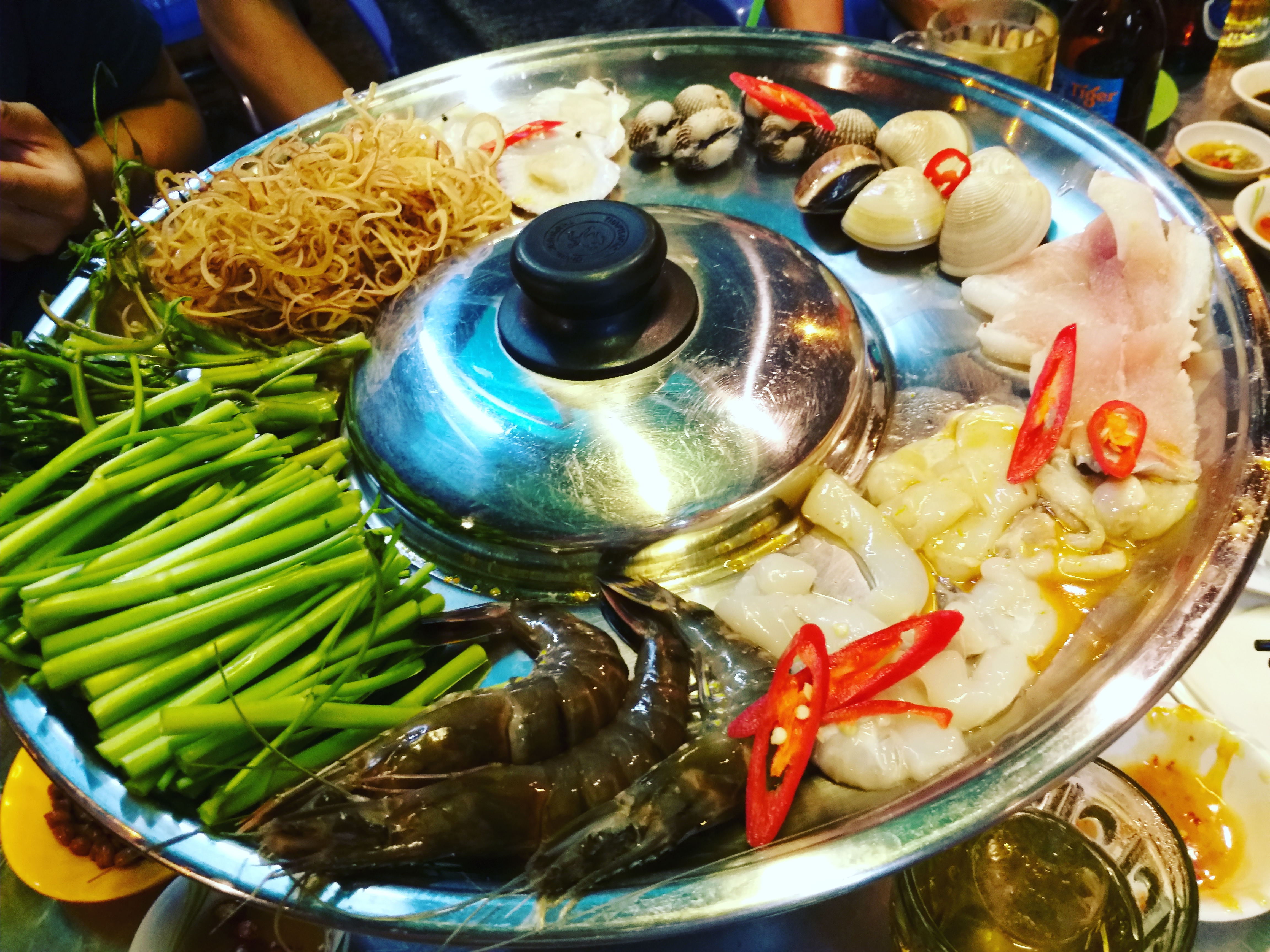 Vietnamese style seafood hotpot r/VietNam