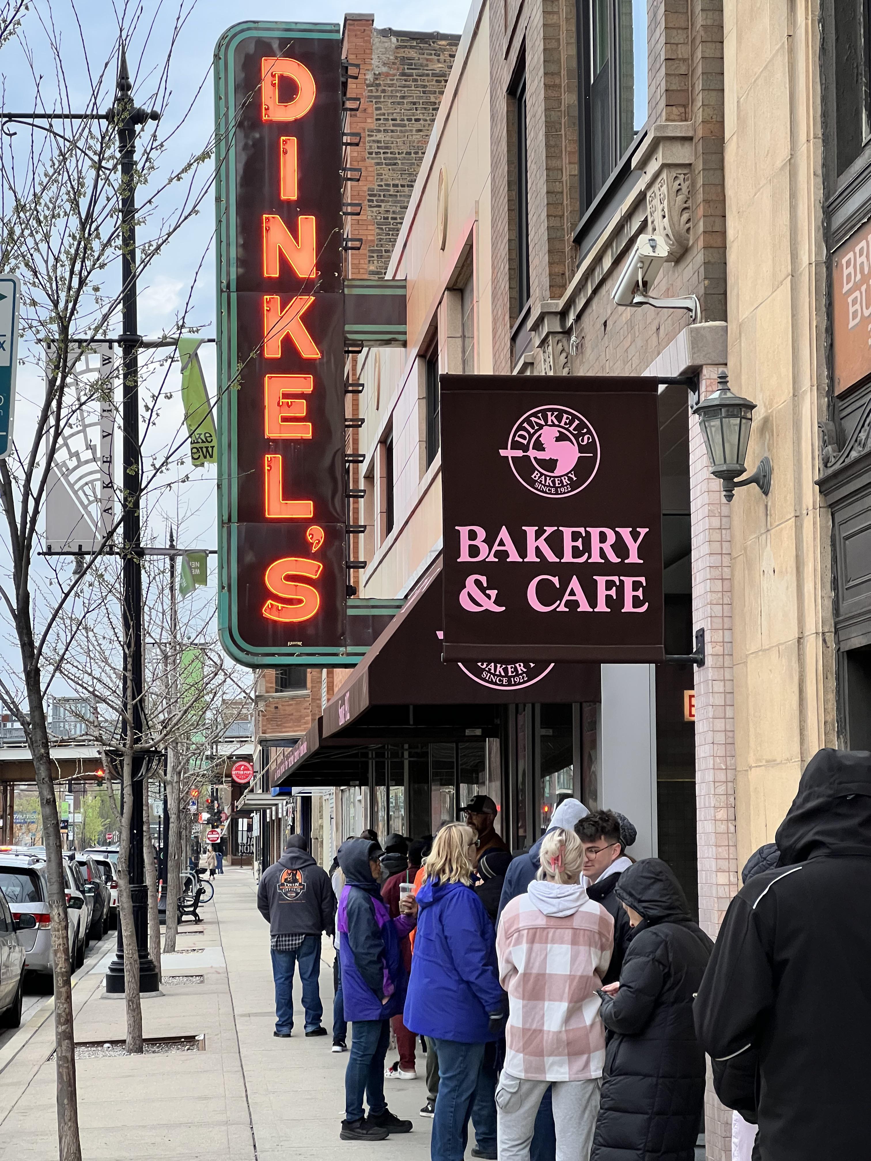 Last Day to Enjoy Dinkel’s Bakery, a Chicago Icon, after a Century