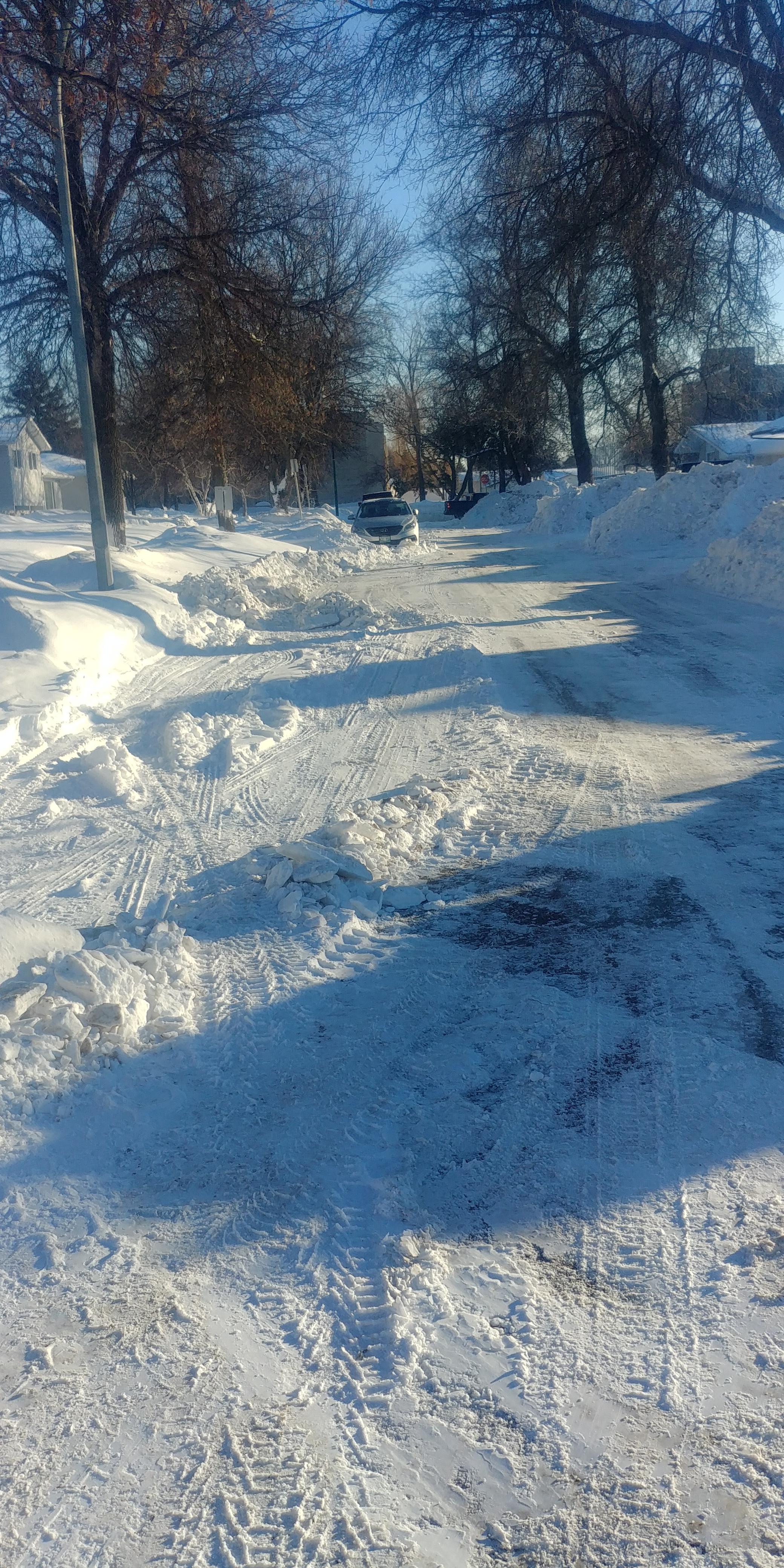 Appreciate the snow clearing efforts...But r/Winnipeg