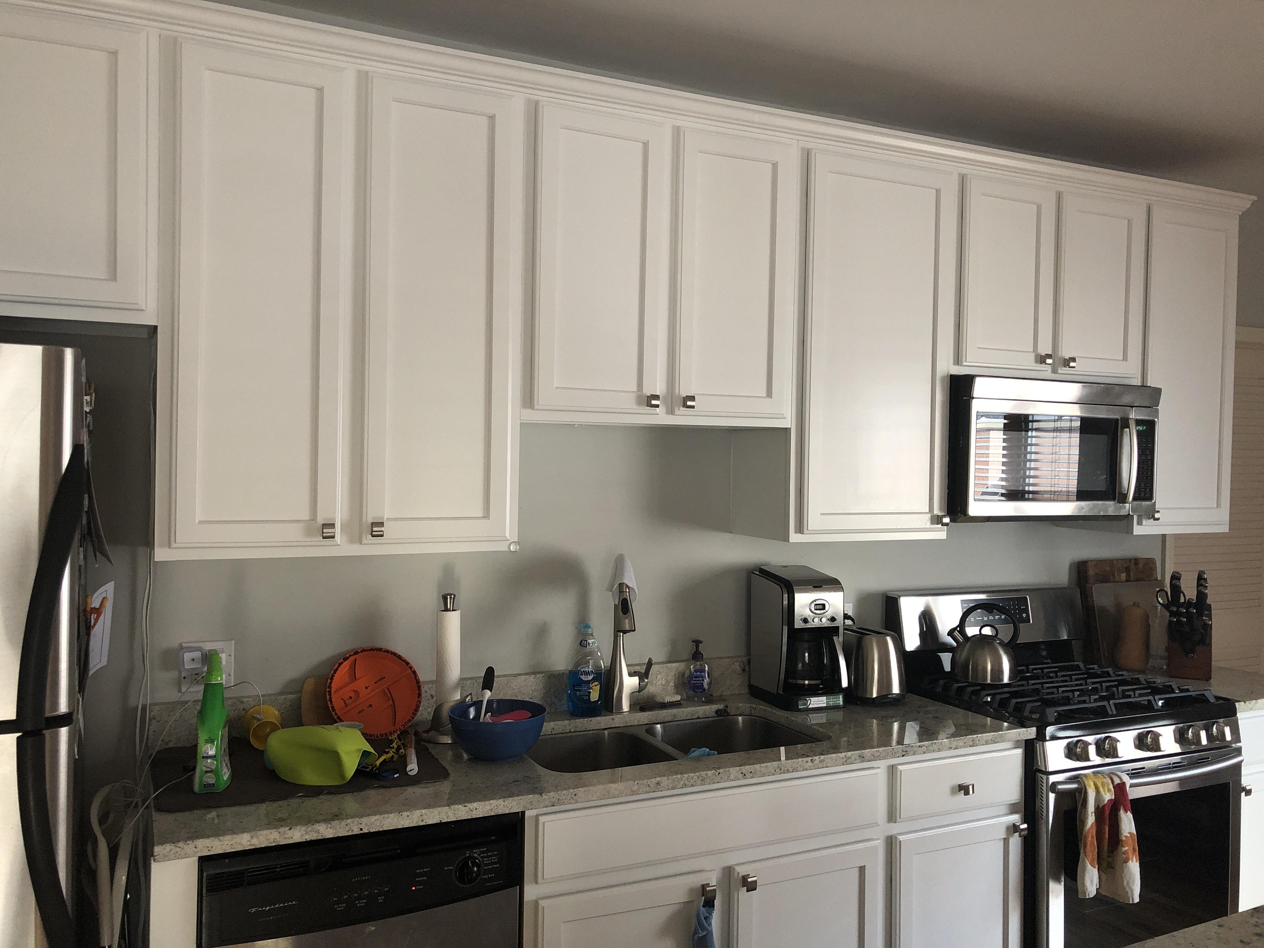 Need paint color ideas that work well with white kitchen r/DesignMyRoom