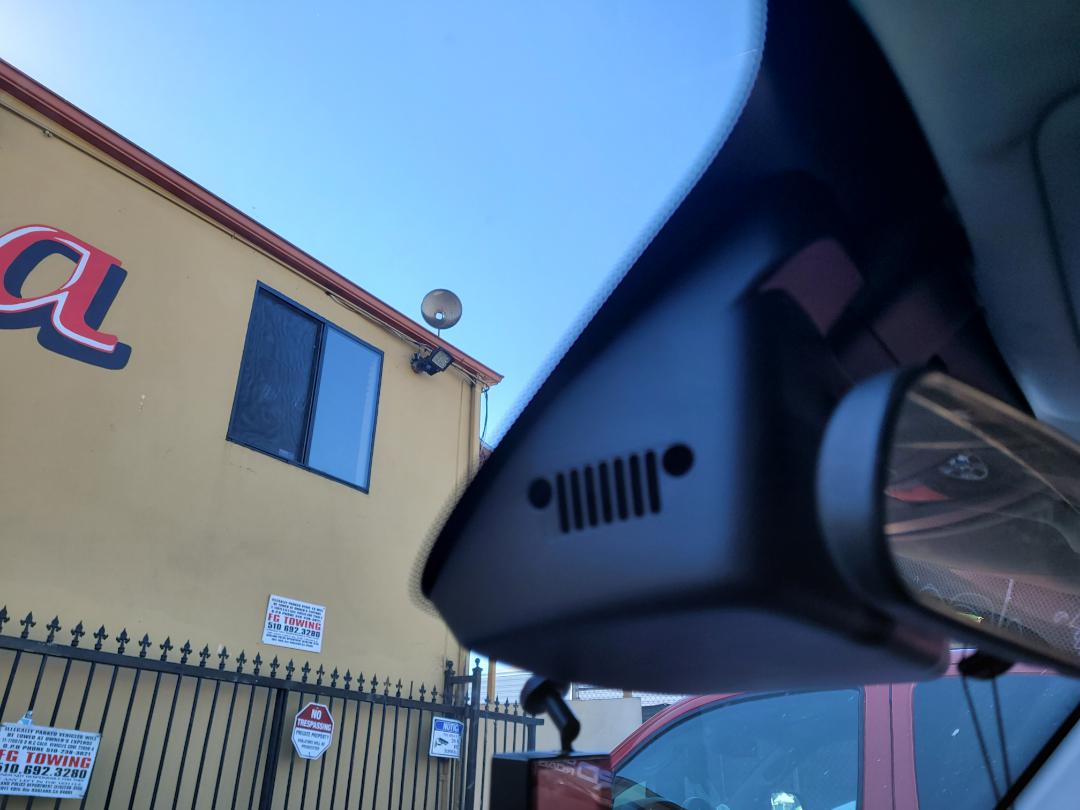 What is this black box behind the rearview mirror? r/JeepRenegade