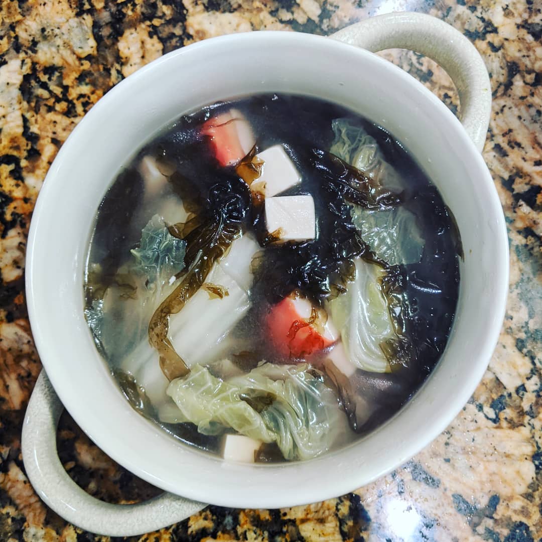 [Homemade] Chinese Seaweed Soup w. Tofu and Napacab r/food