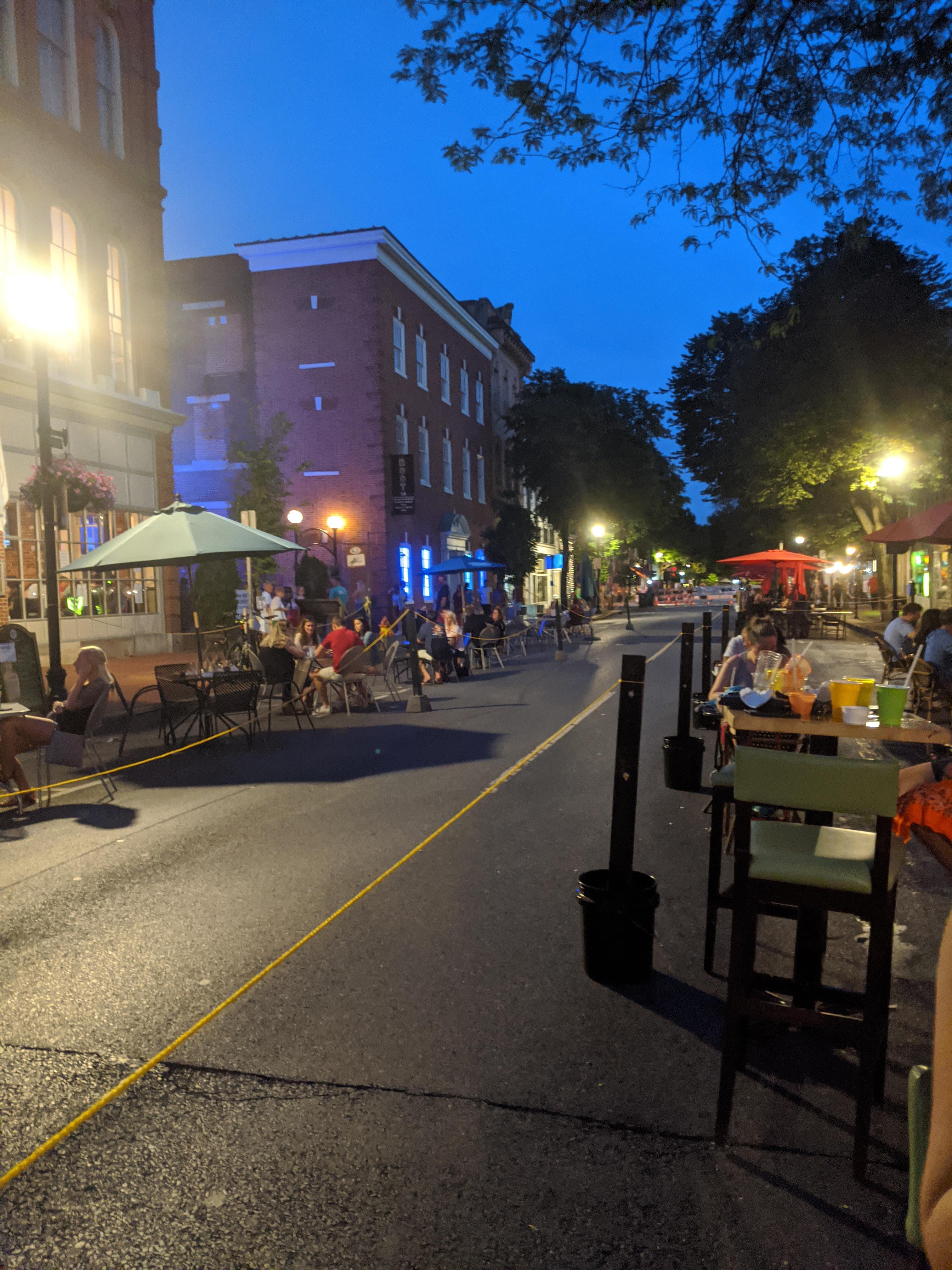 Outdoor dining in Frederick r/maryland