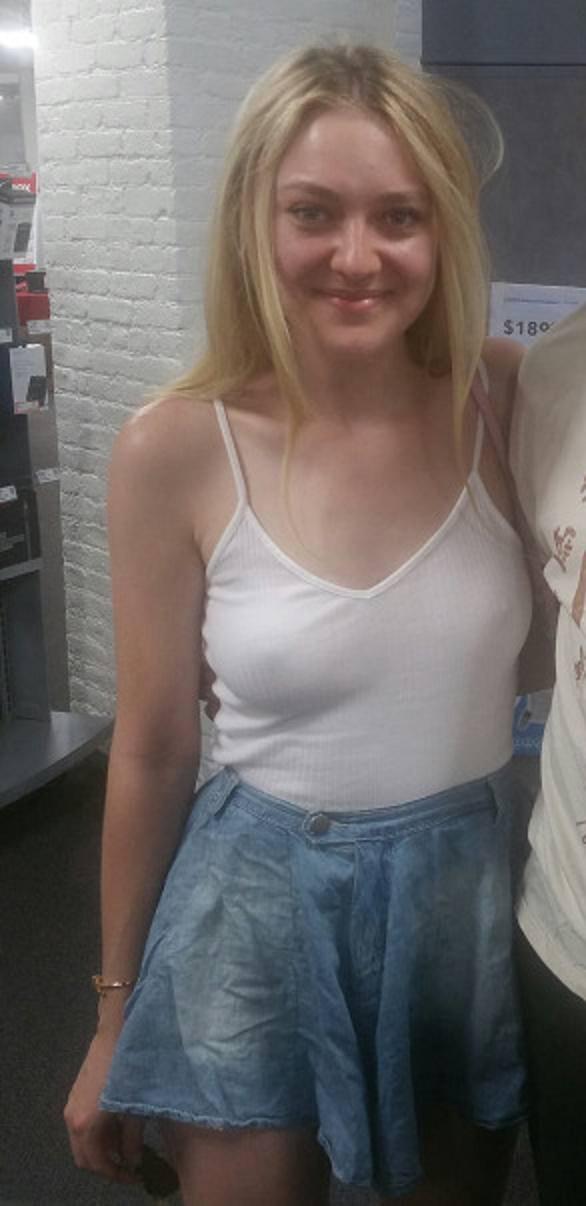 Tank Top : Dakota_Fanning