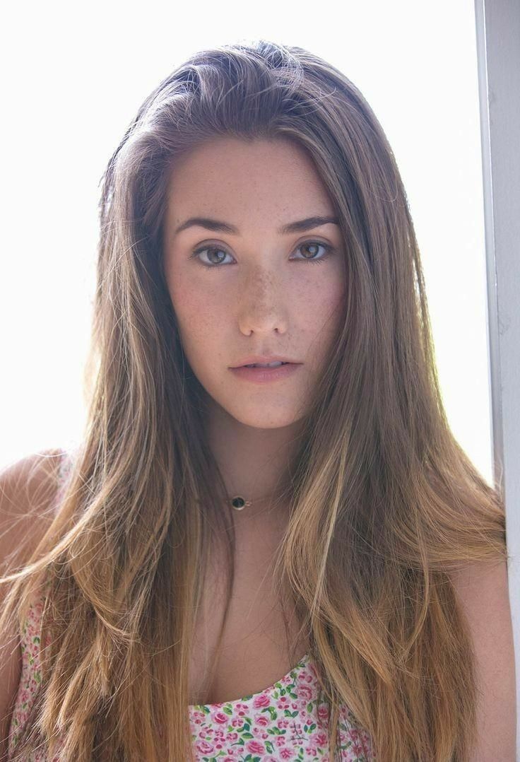 Eva Lovia : ClassyPornstars