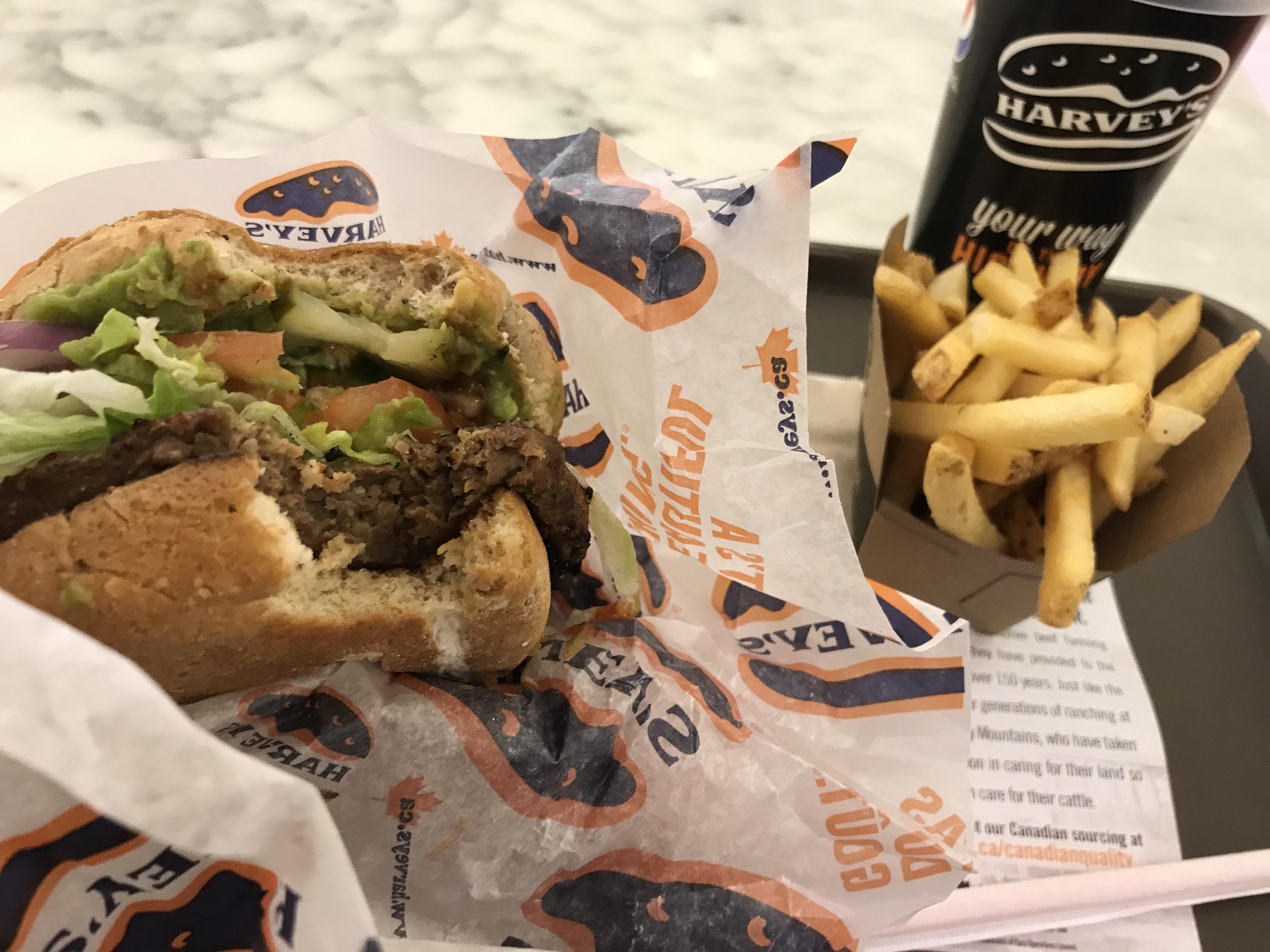 Harvey’s has a delicious veggie burger 🍔 r/vegan