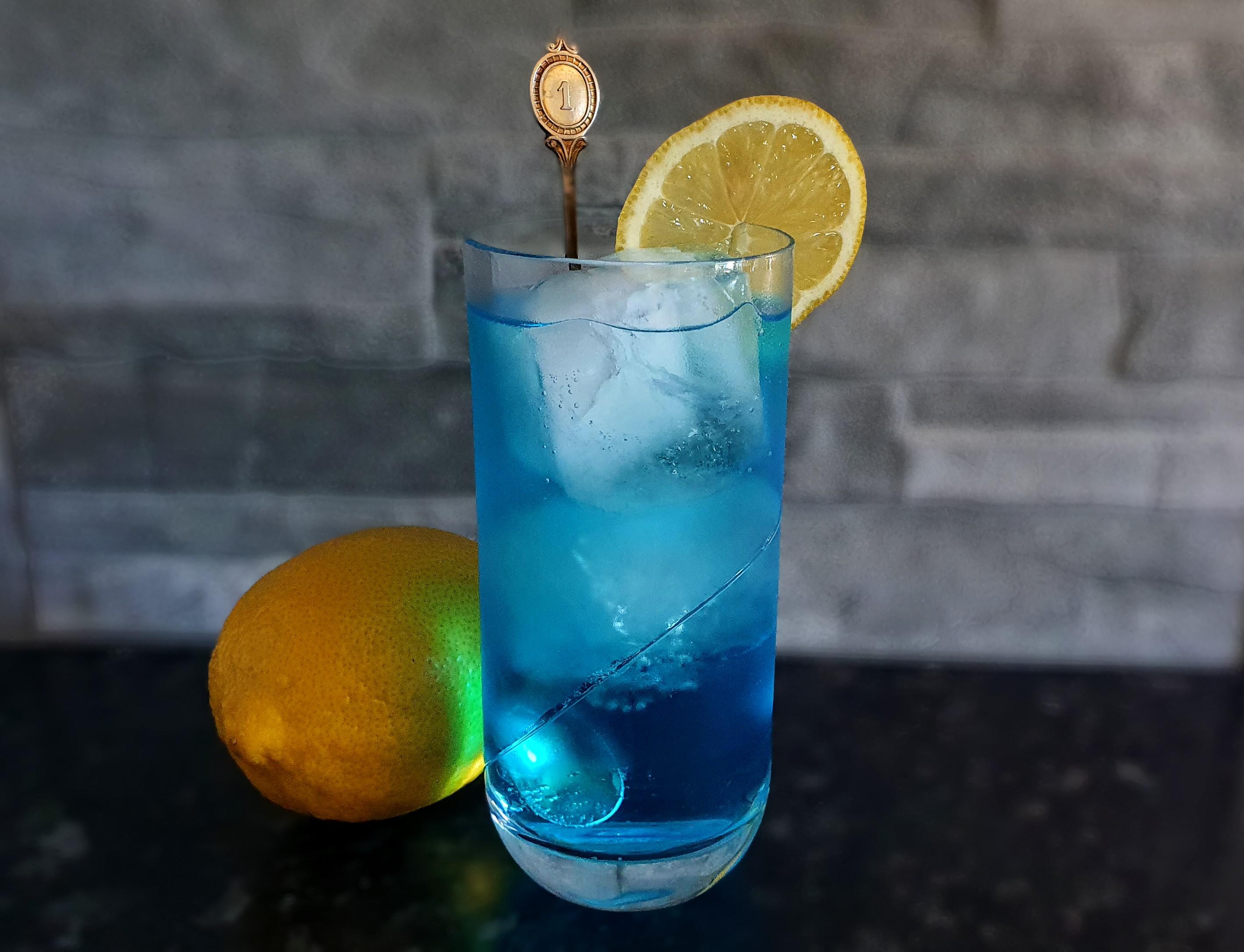 Blue Gin & Tonic r/cocktails