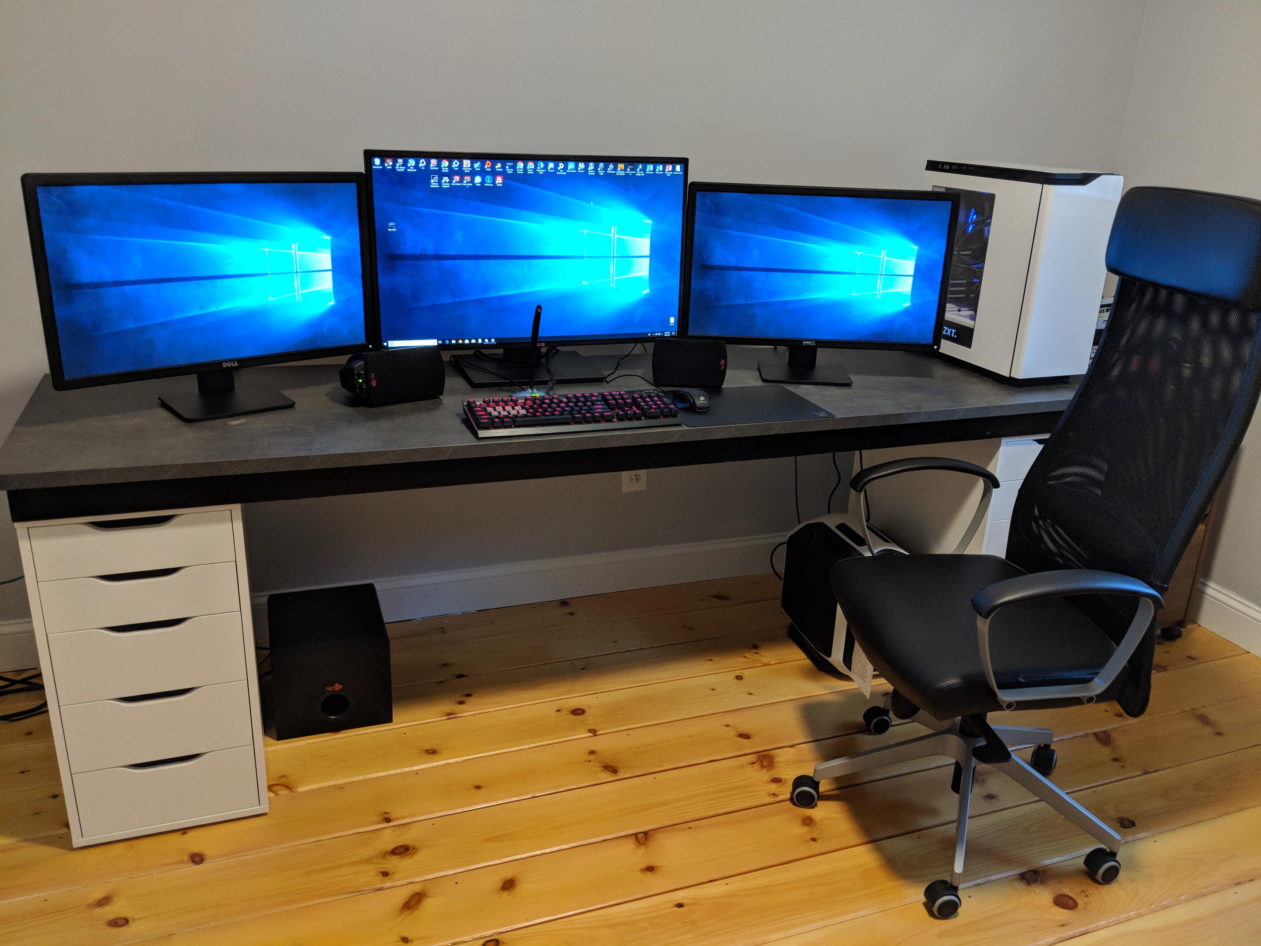 New Desk finally finished r/battlestations