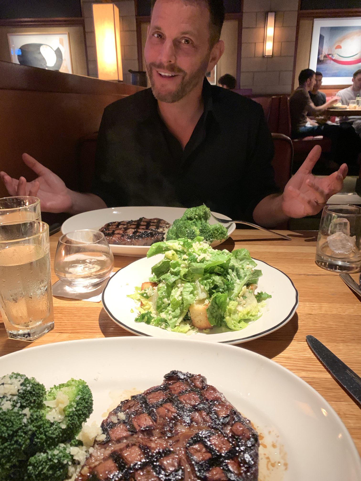 Would you have dinner with Dave Rubin? r/daverubin