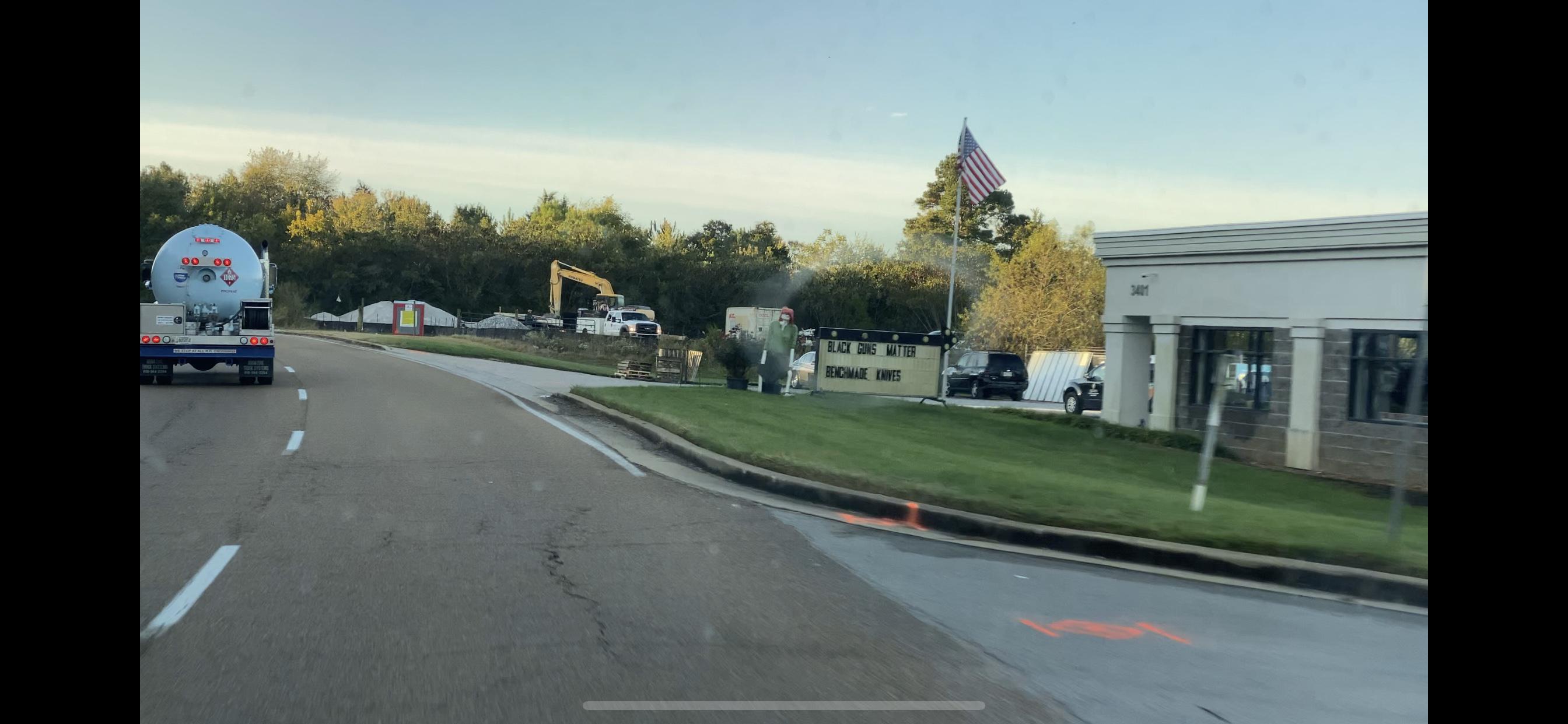 Keeping it classy on Jenkins Rd. Wow r/Chattanooga