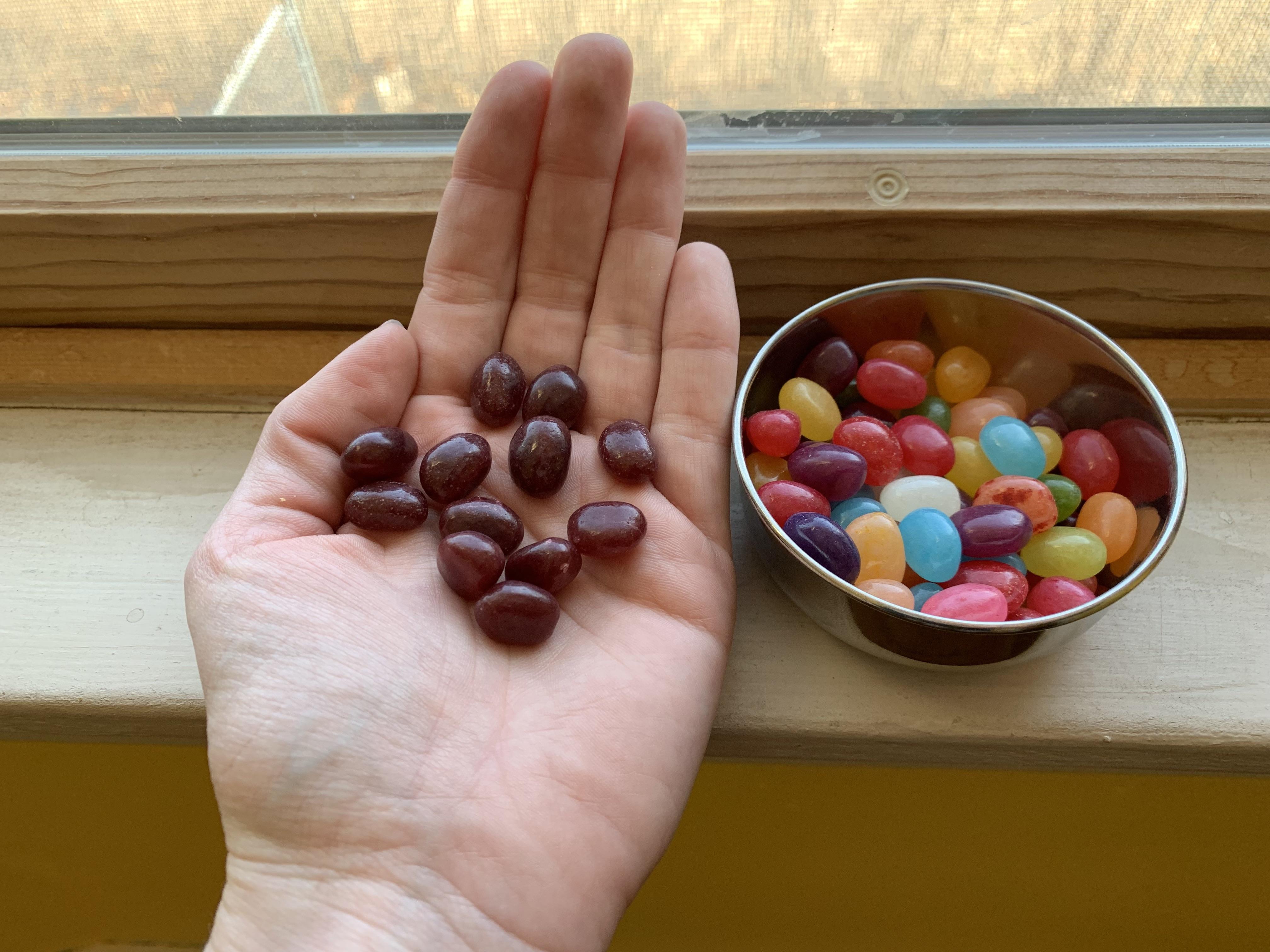 I do not appreciate this ratio of licorice jelly beansevery other