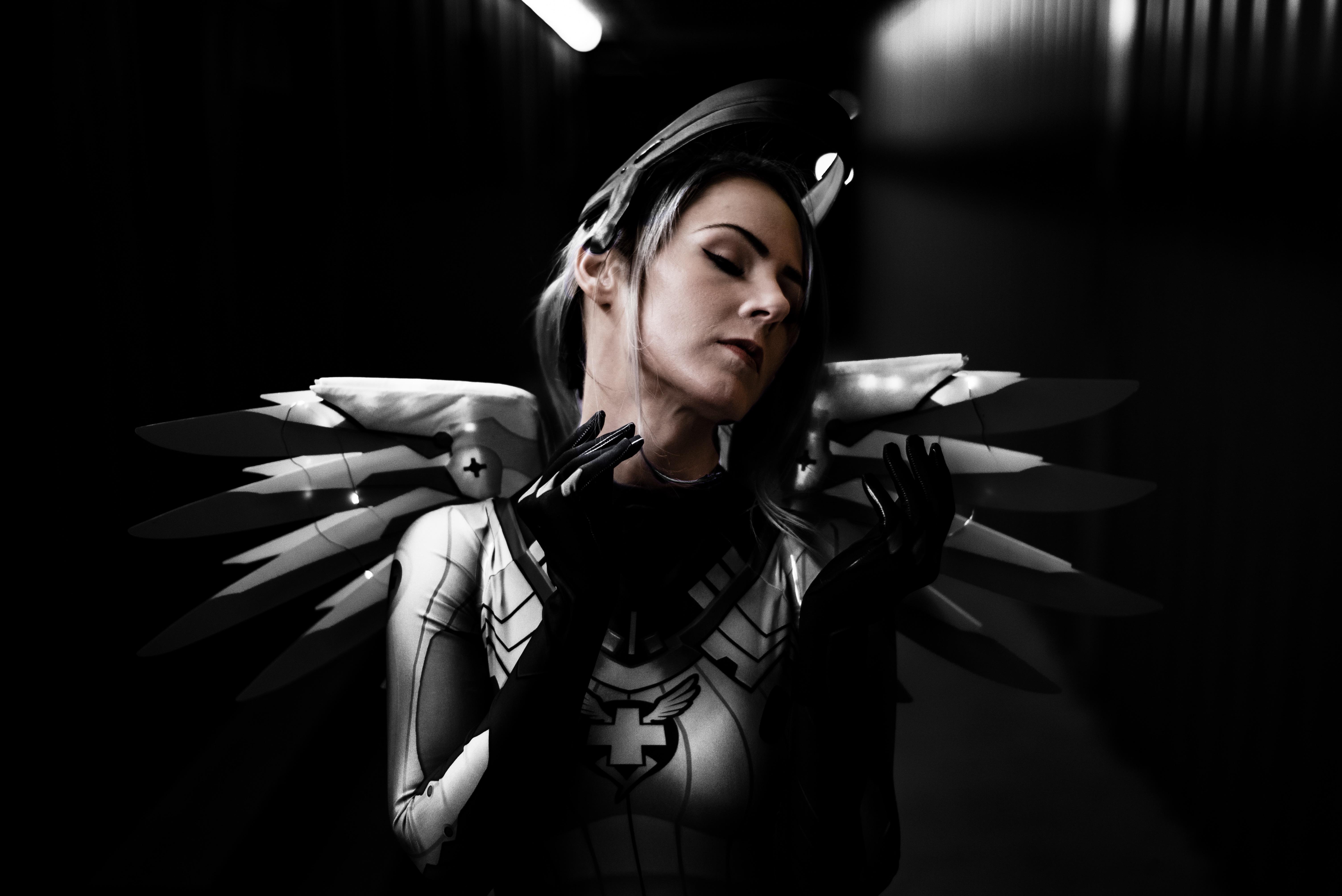 Hon3yInk cosplaying Mercy from Overwatch [photographer] : cosplay