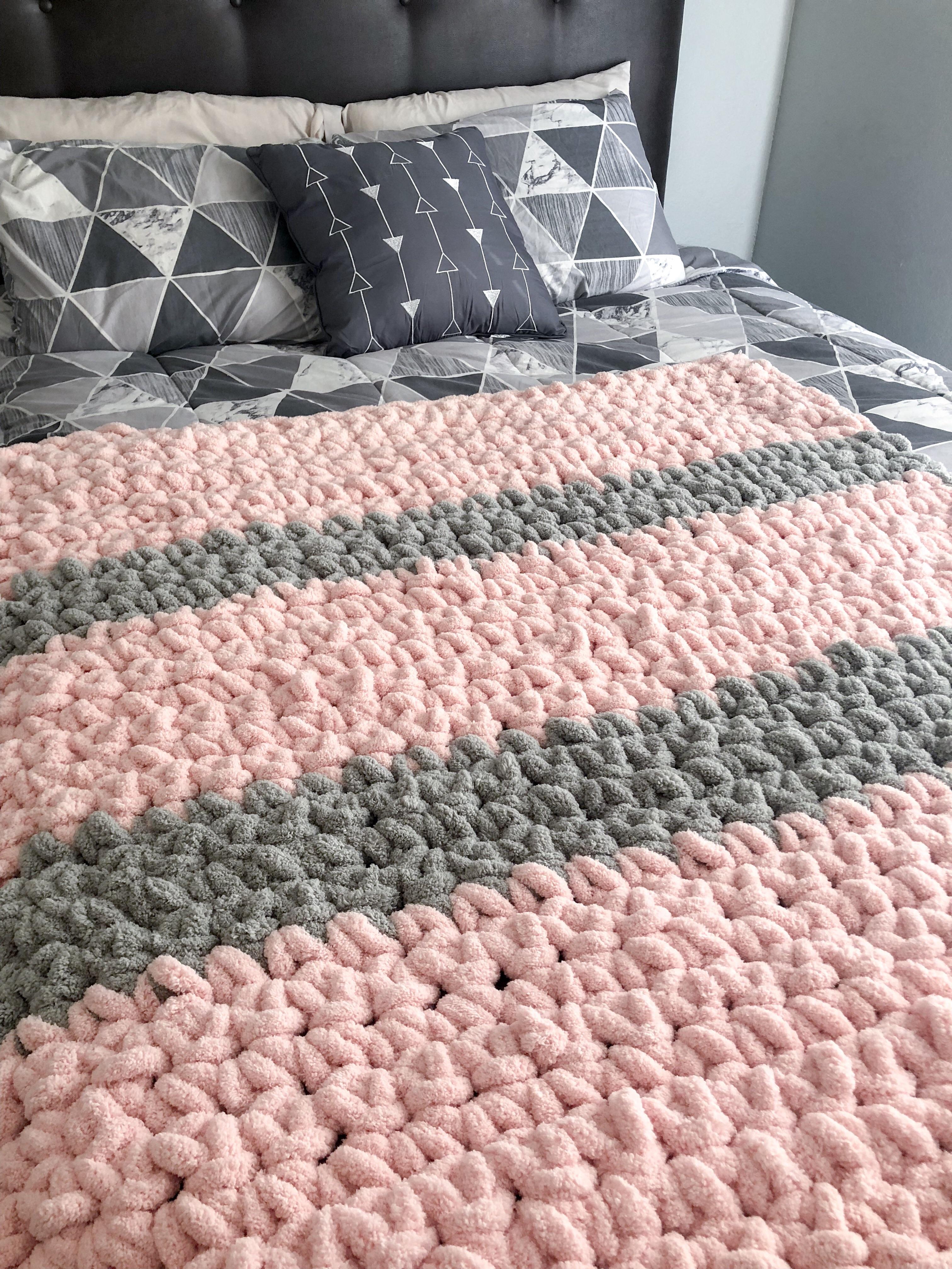Took a break from my other blanket to make this throw for my bed r