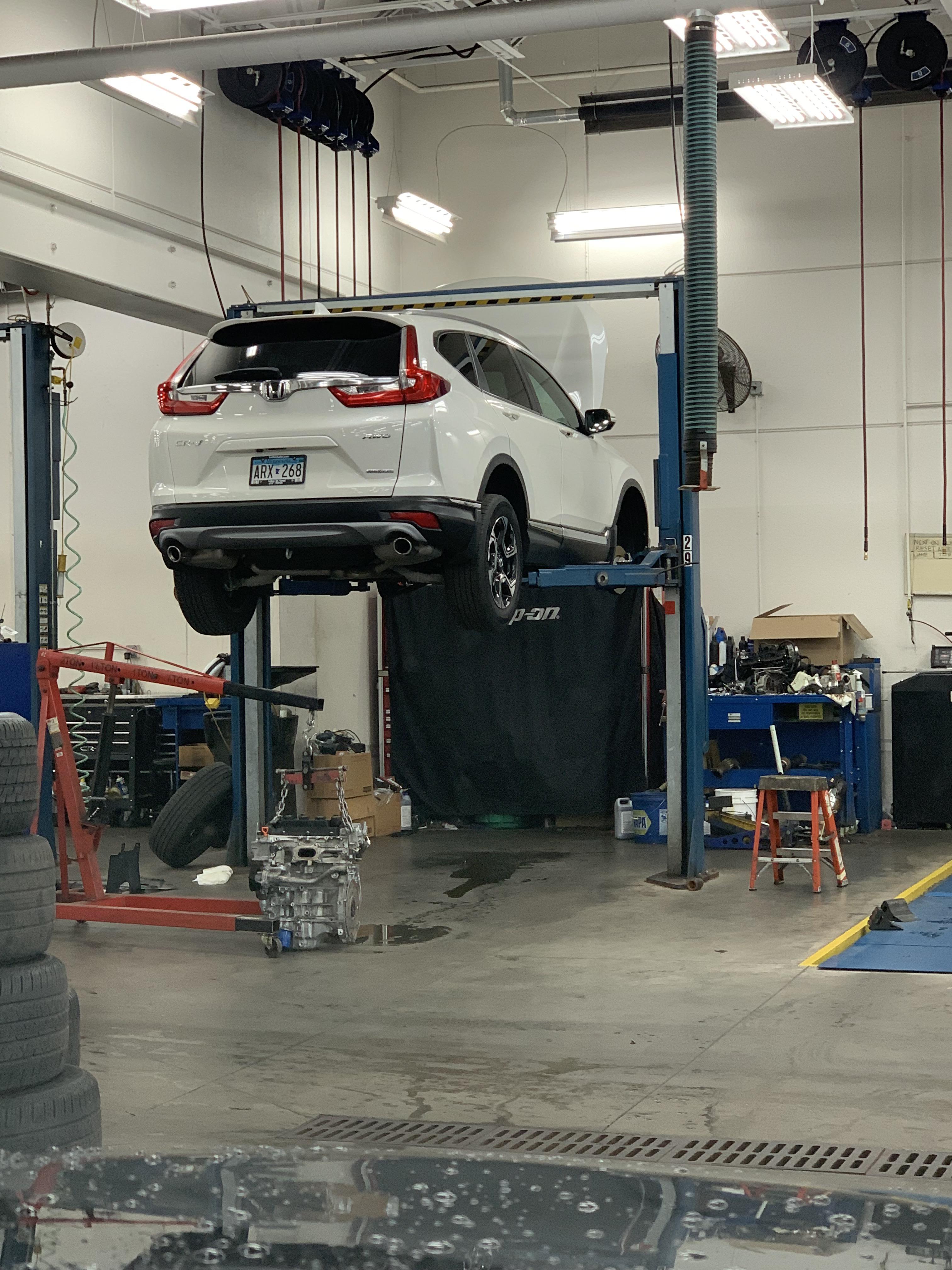 2019 Honda CR-V in for a engine replacement. : r/Justrolledintotheshop