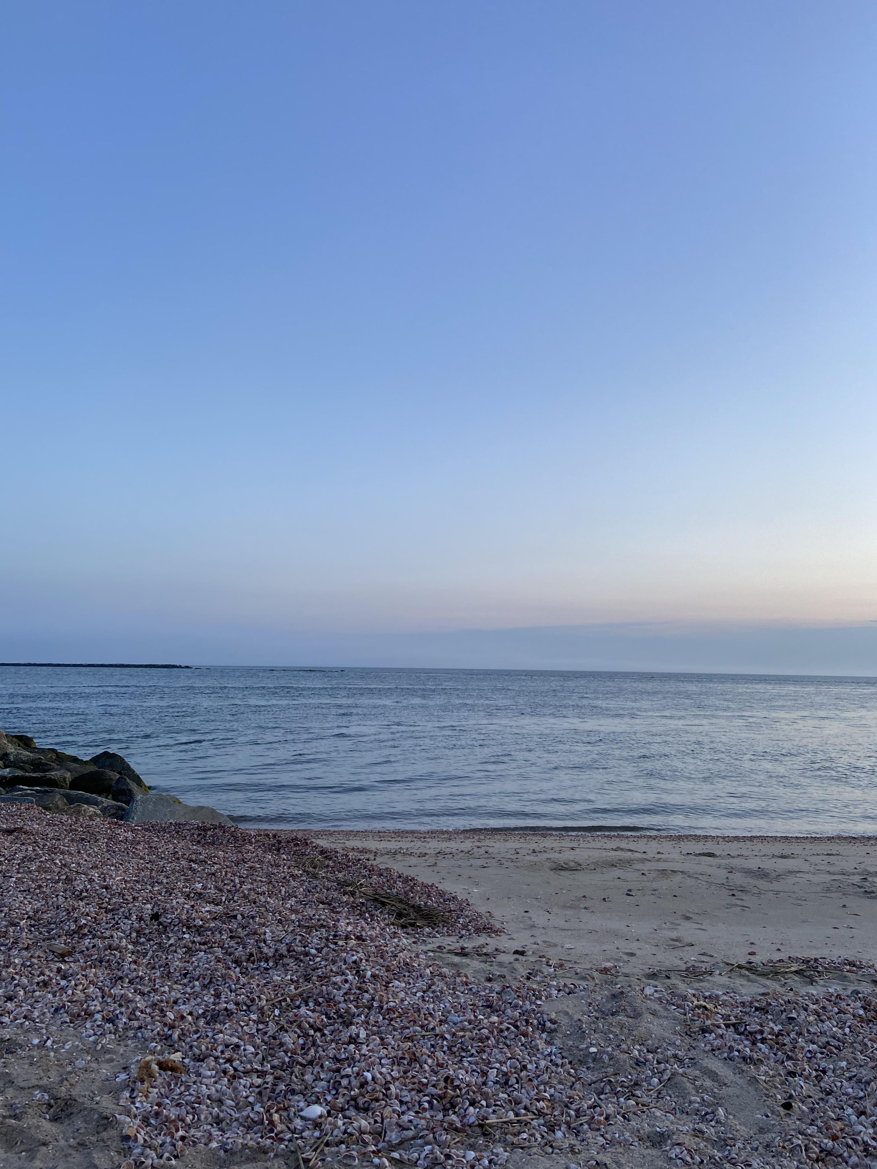 This is a beach in Clinton today r/Connecticut