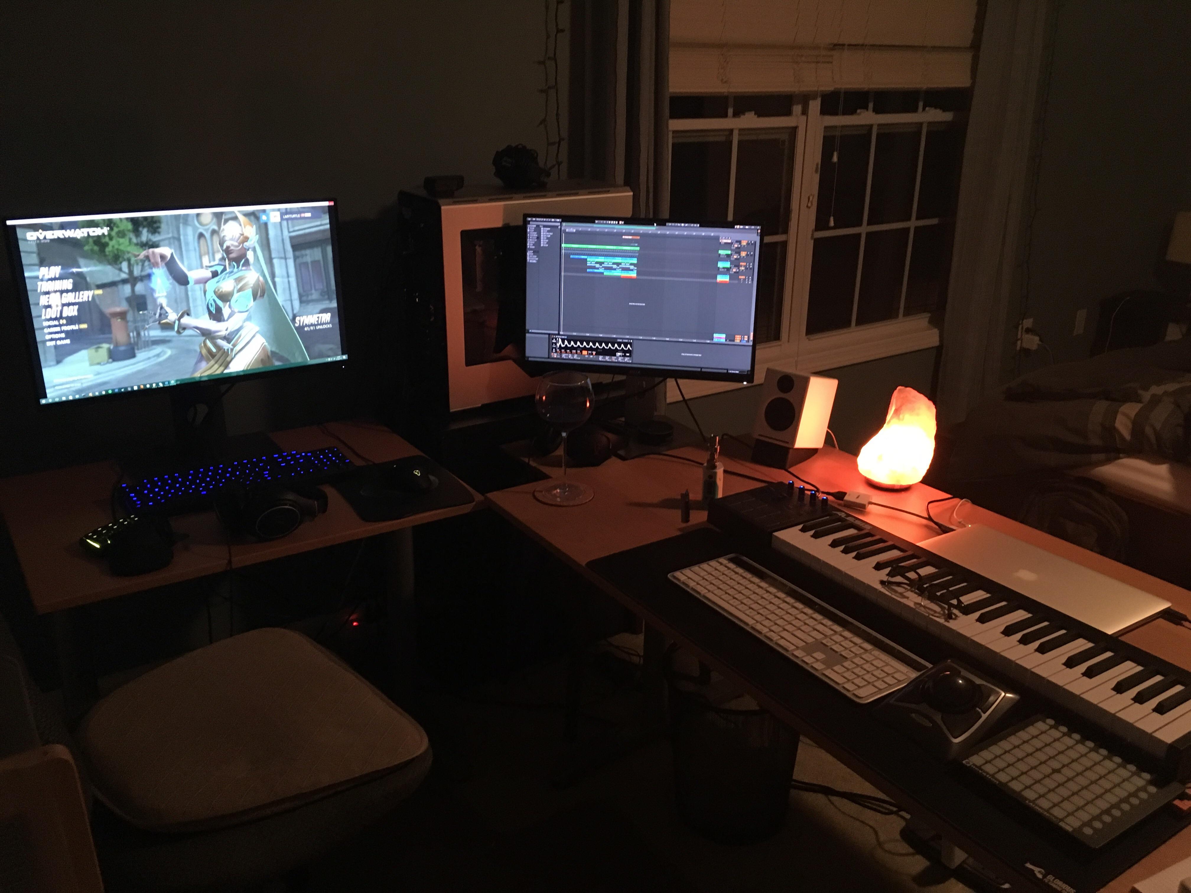My temporary music studio/gaming battlestation and battletop combo. r