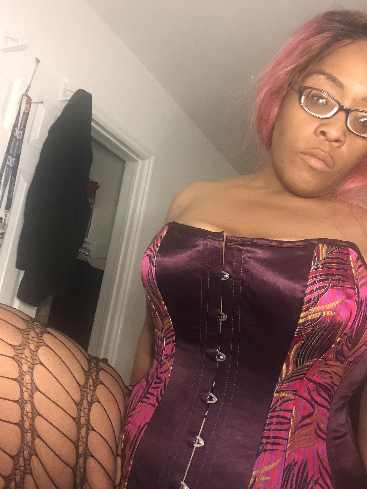 BWC worship at the Alter of your Ebony Goddess : raceplay