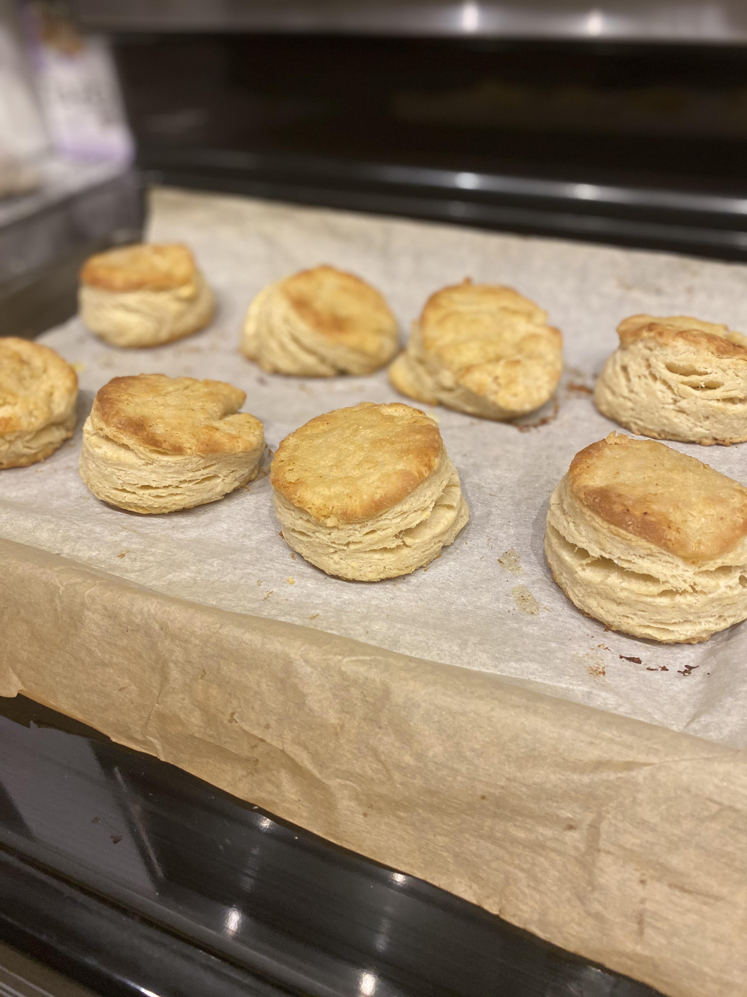 The best buttermilk biscuits I’ve ever made!!! 🙌🙌 r/Baking