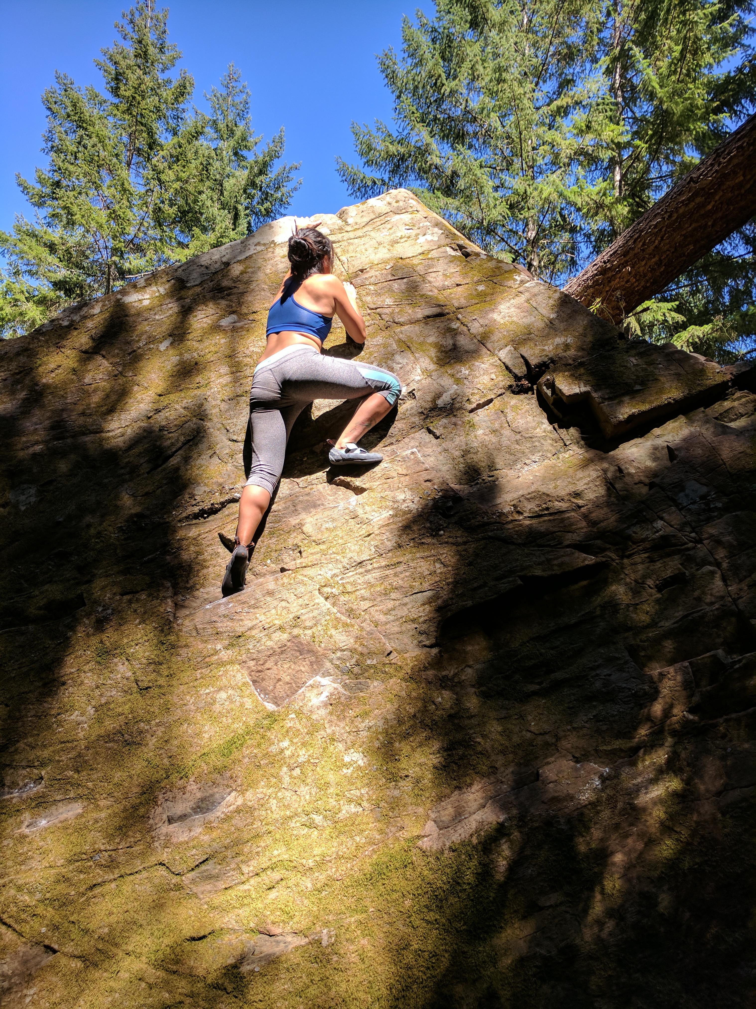 Climbed outdoors for the first time! V0V1 r/climbing