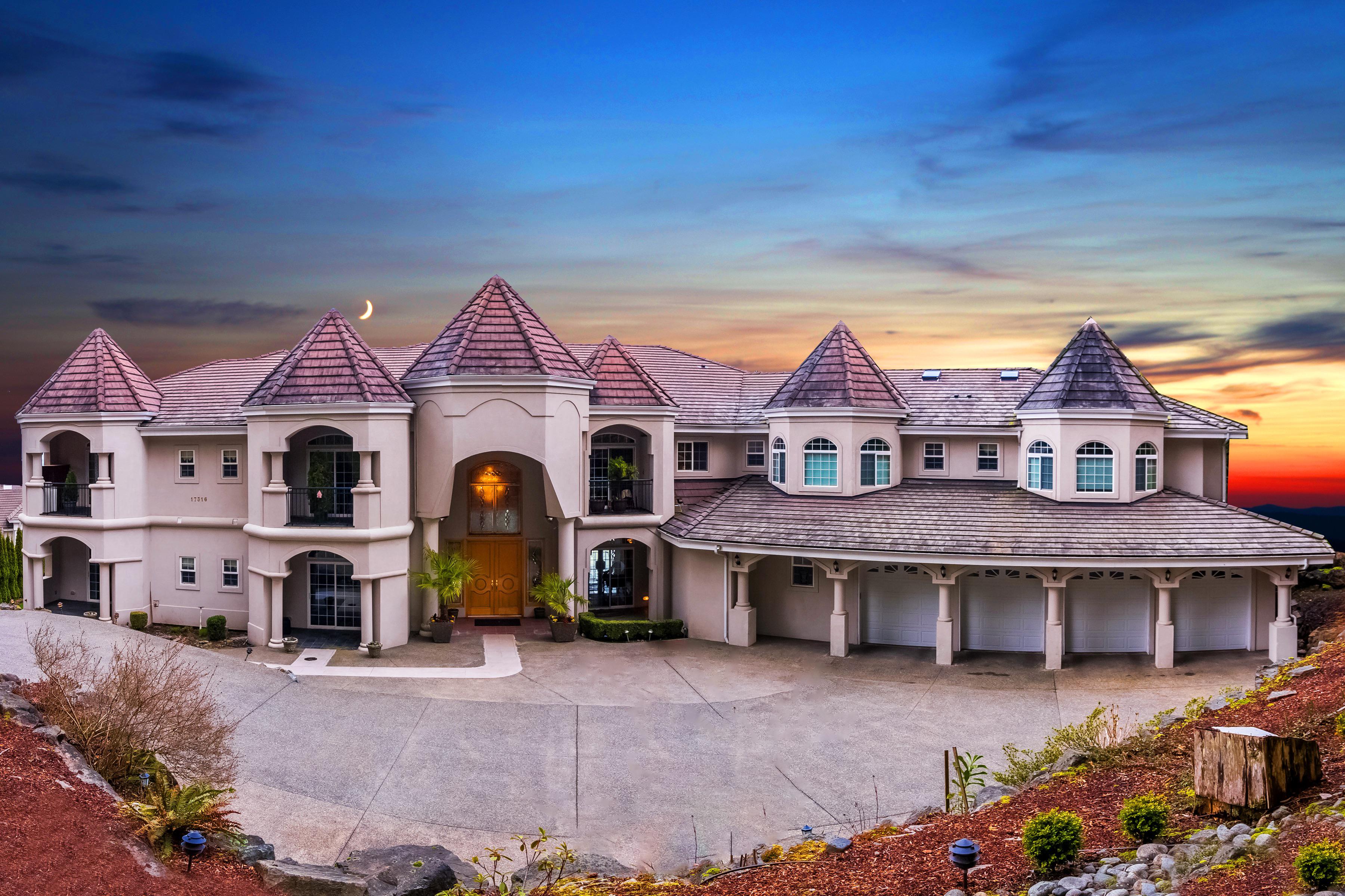 Bellevue Washington’s “Bollywood Estate” r/McMansionHell
