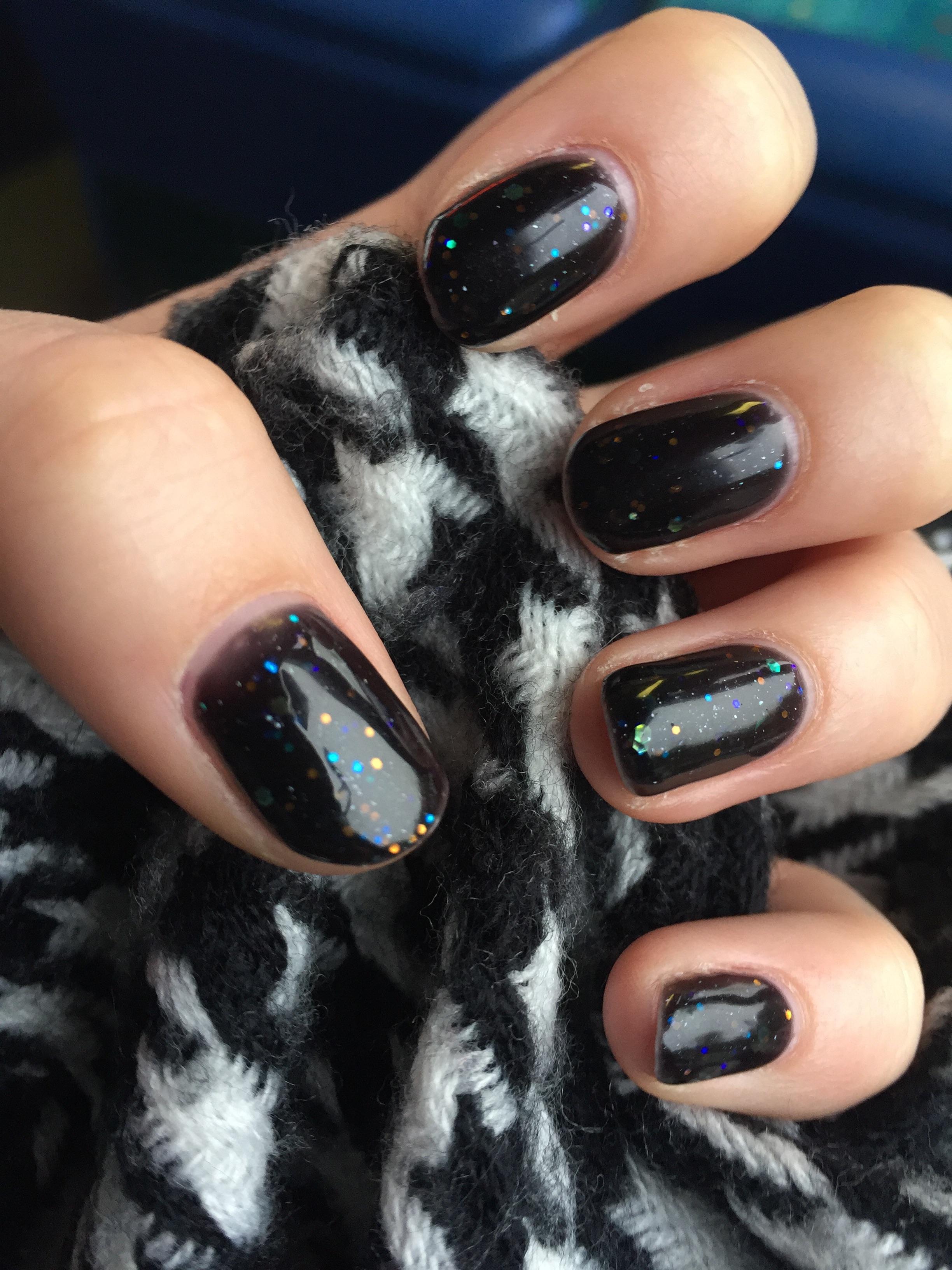 Love this black glitter gel polish! r/RedditLaqueristas
