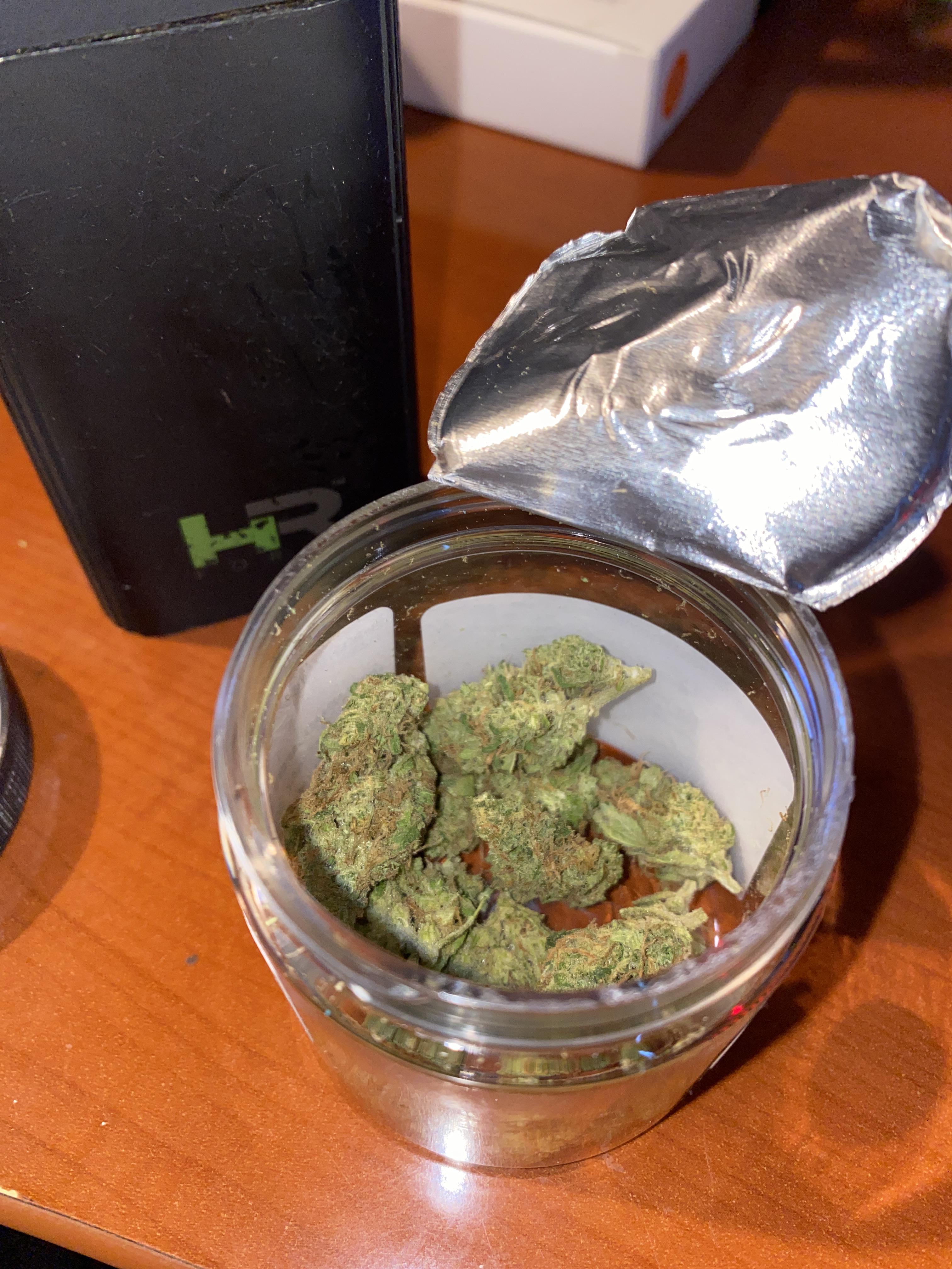 Golden Goat Garden State Dispensary, SmellCitrusy, a lot like oranges