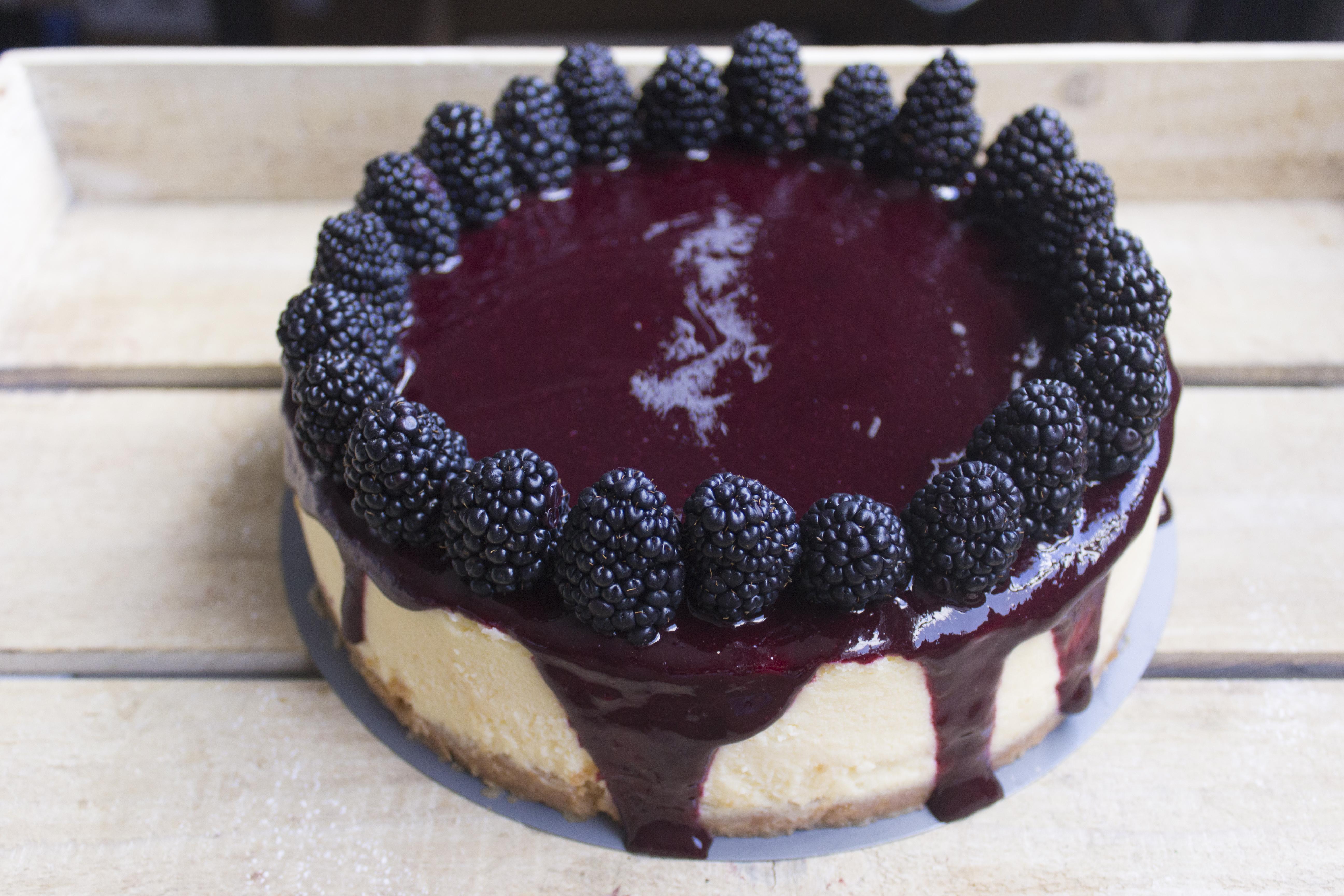 [Homemade] Blackberry cheesecake r/food