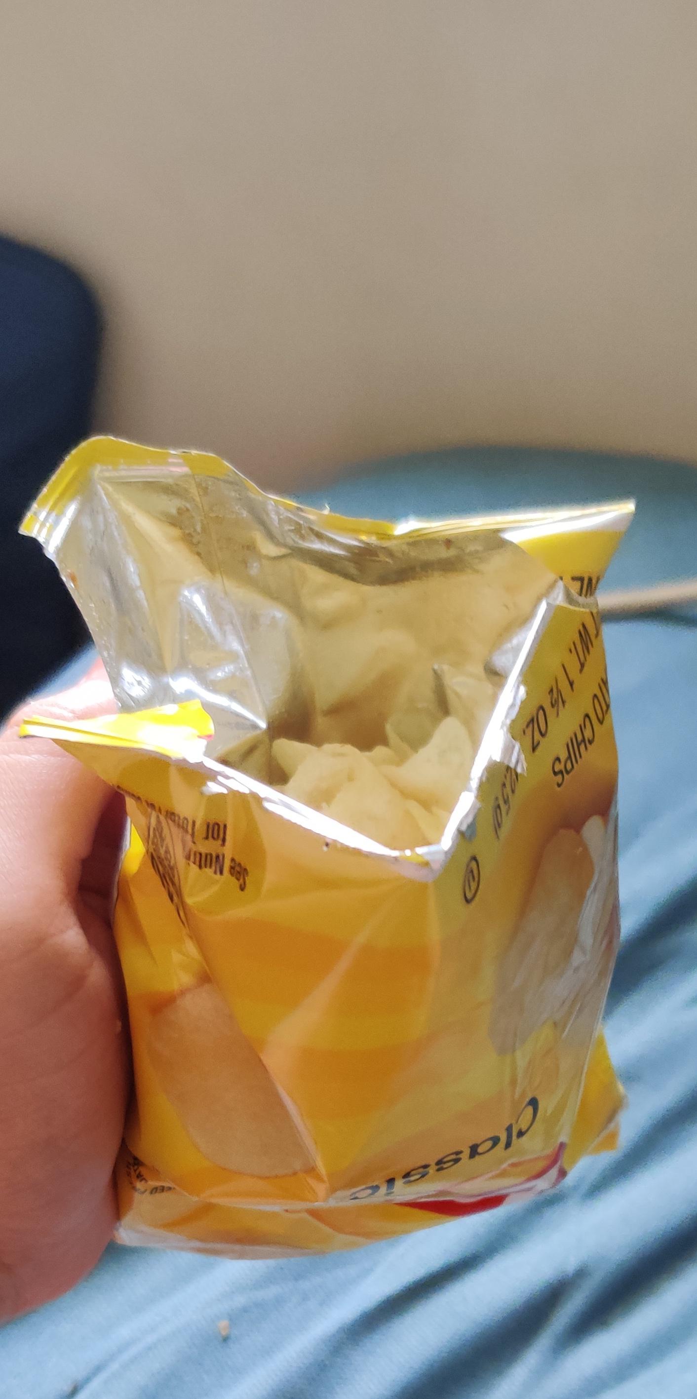 I tried opening it. Popped open upside down r/mildyinfuriating