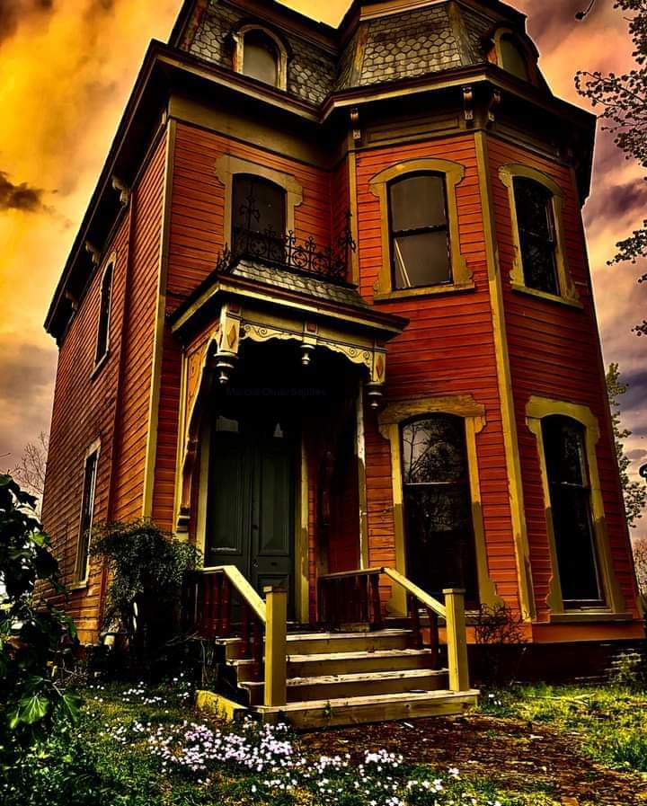 Abandoned in historic Petersburg, Virginia a city with over 3,202 blighted and vacant structures