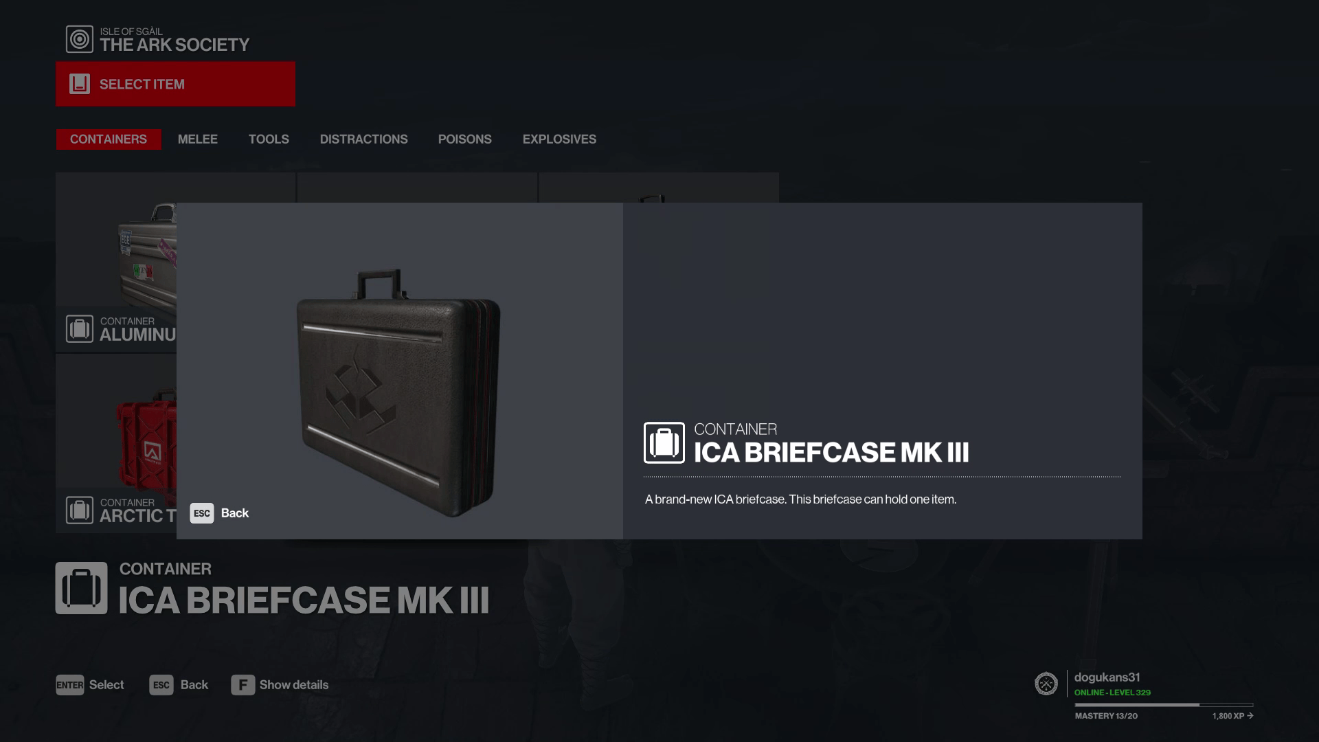 There's a briefcase that can hold 2 items? r/HiTMAN