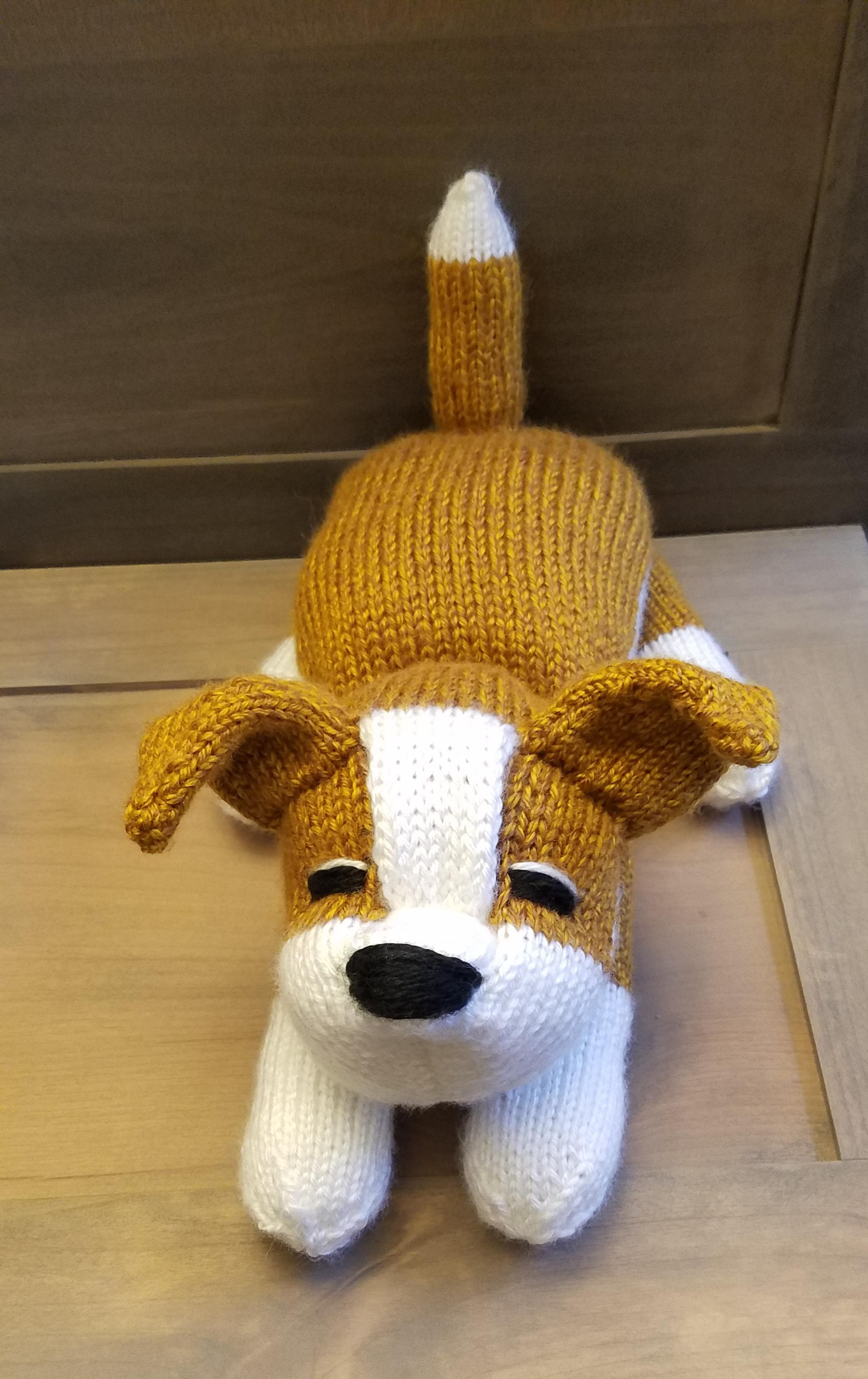 Just wanted to share my latest knitted puppy. r/crafts