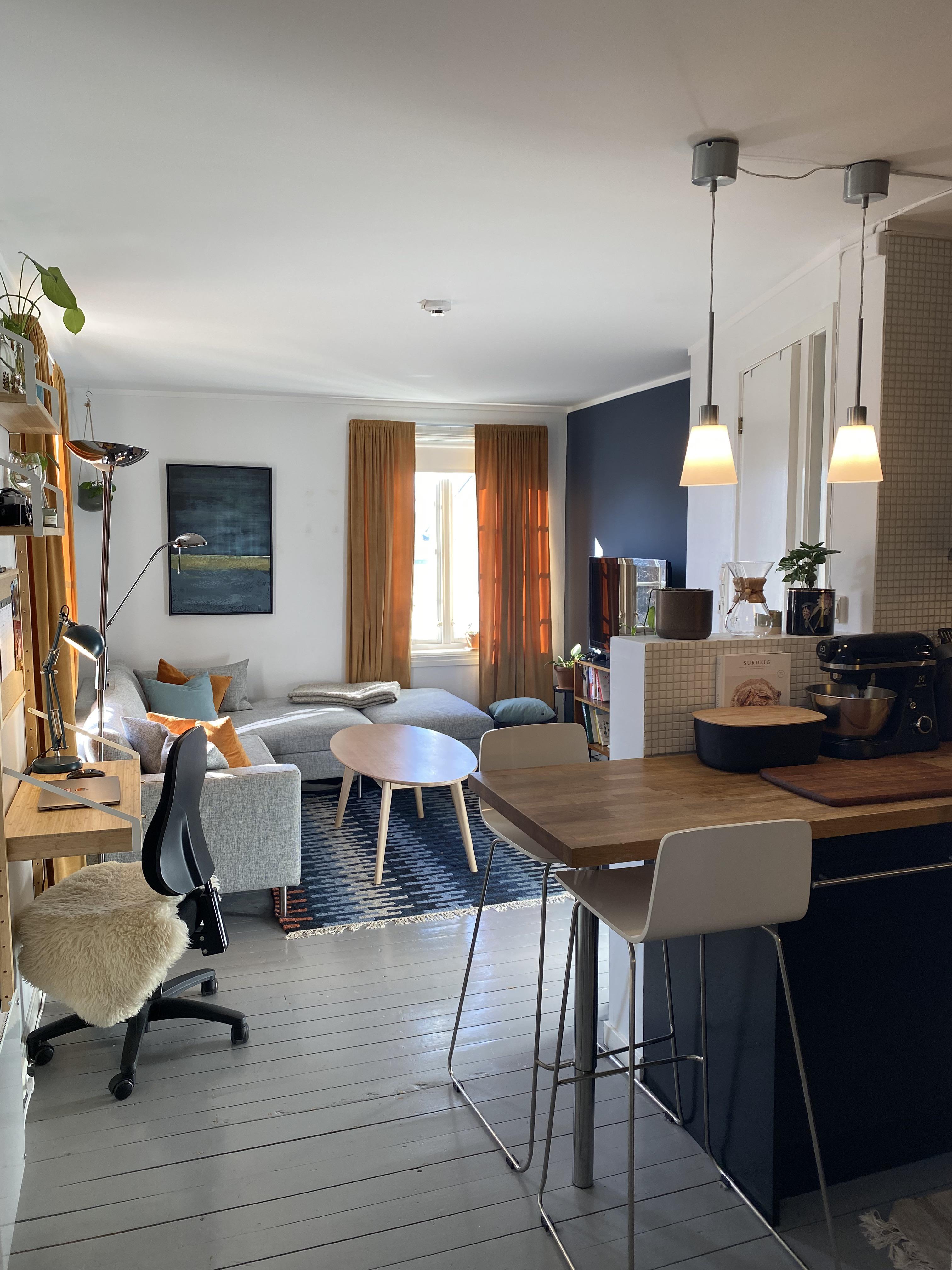 My tiny, first apartment in Trondheim, Norway. r/AmateurRoomPorn