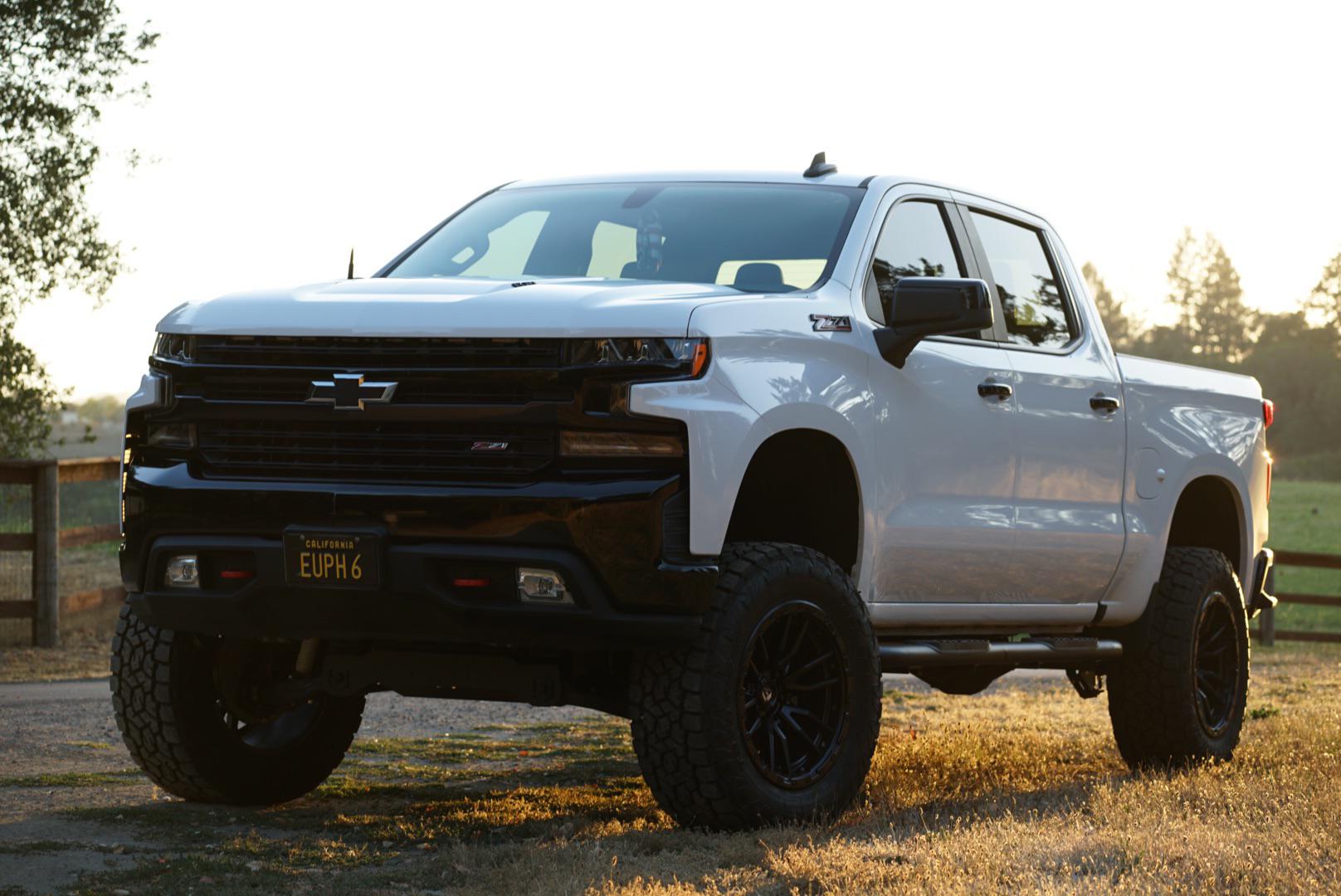 6 inch Rough Country lift : r/Silverado